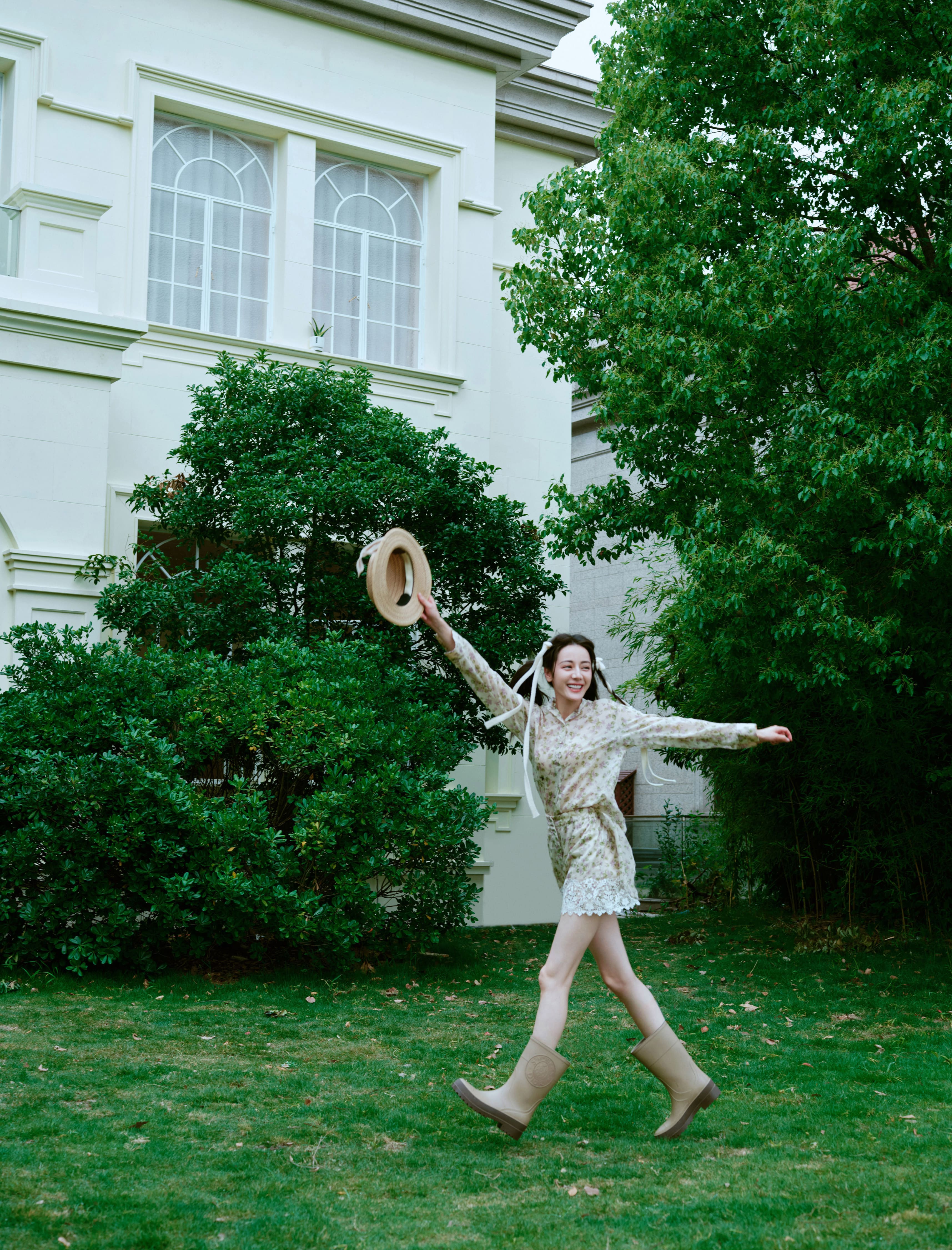 綠意盎然歡度生日—迪麗熱巴[高清套圖]-第1章-图片11