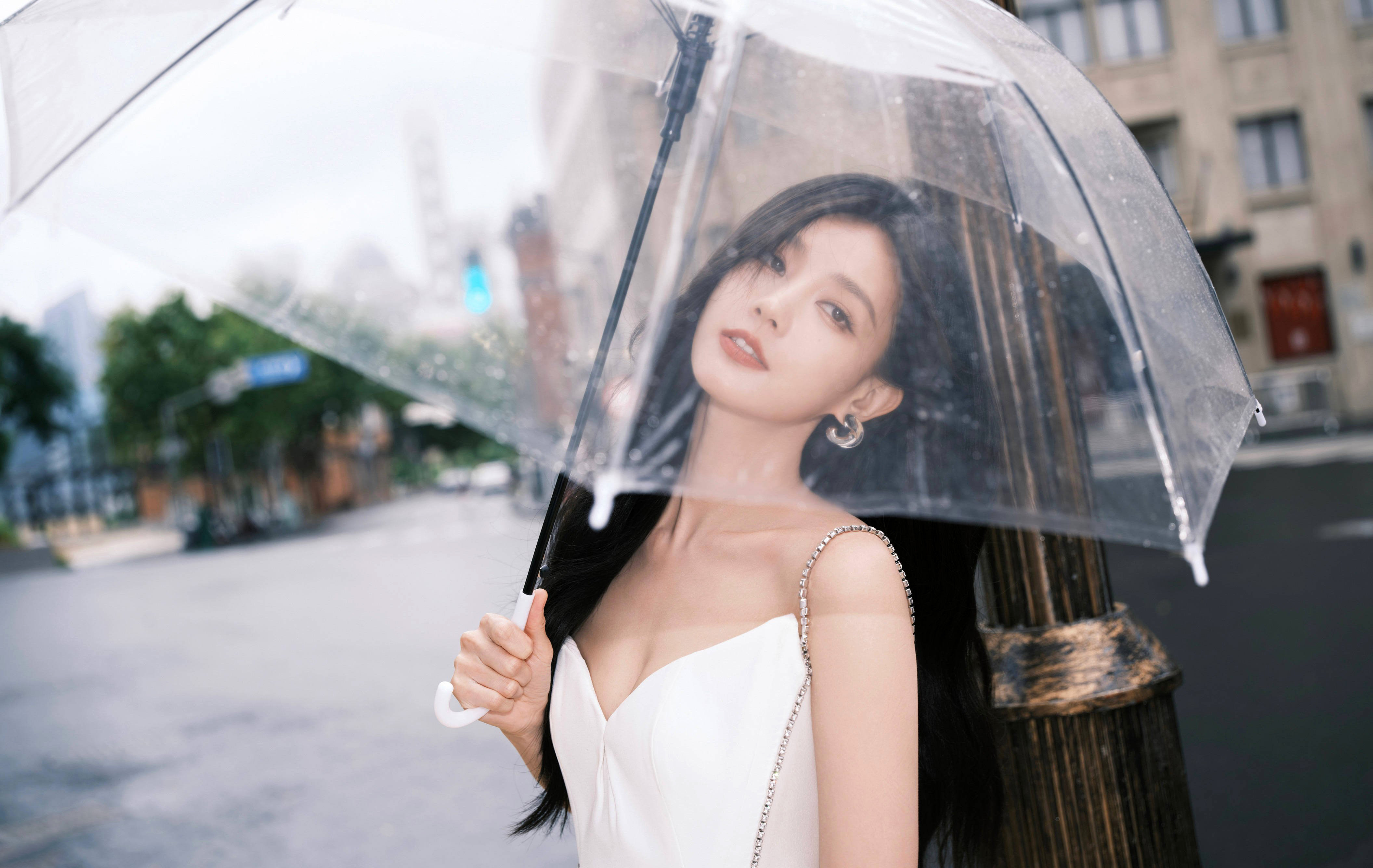 雨後的城市浪漫赴約—李一桐[高清套圖]-第1章-图片4