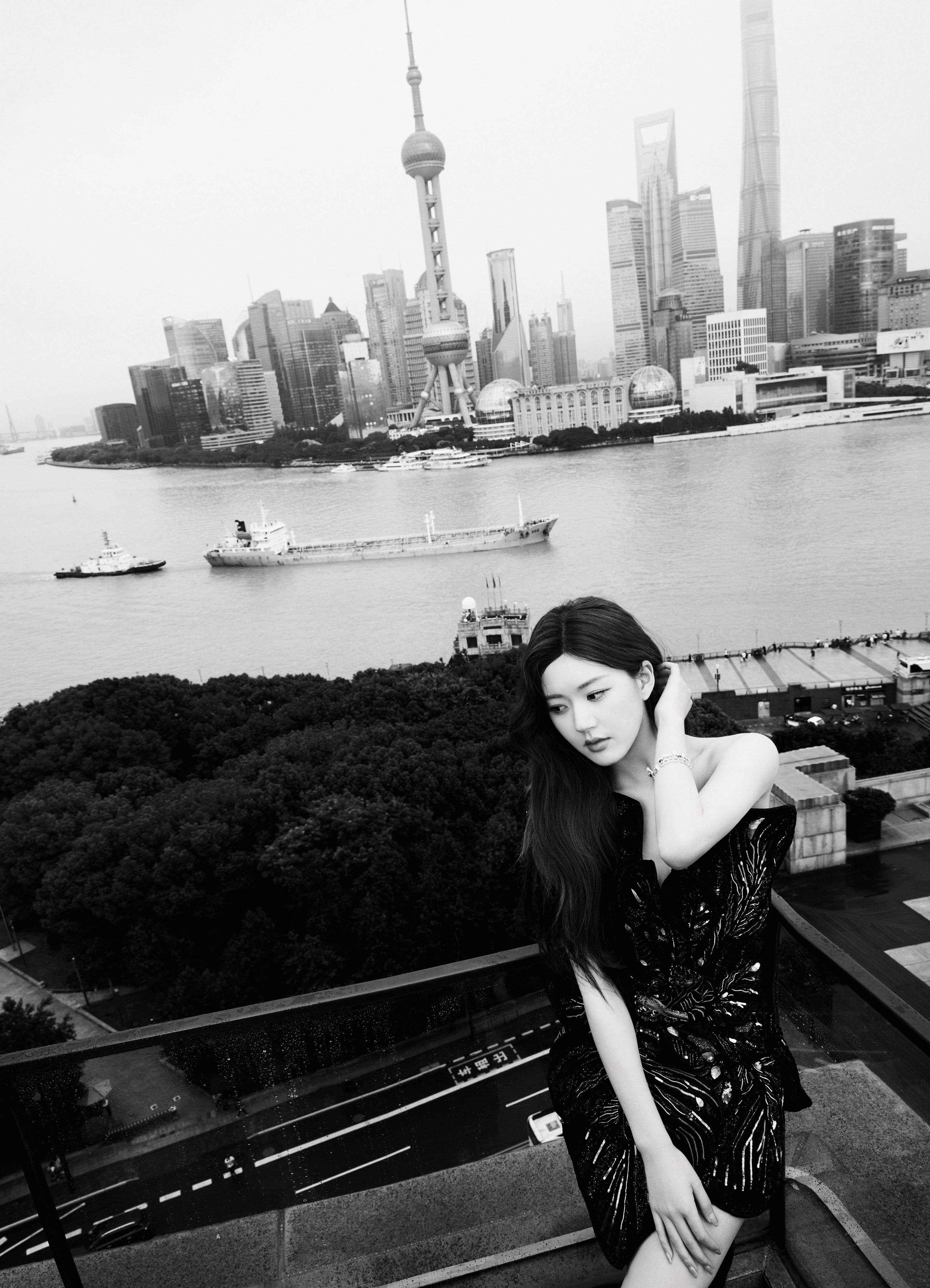 樓宇之上 陰雲之下—趙露思[高清套圖]-第1章-图片4