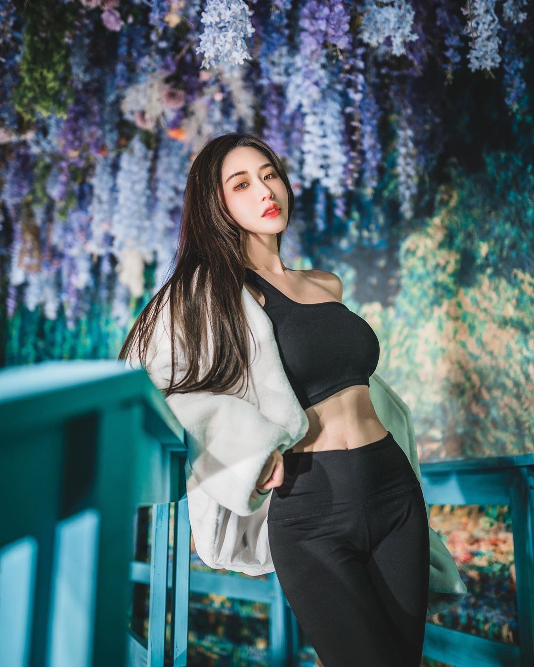 美胸女神「鄭若青」雪白的姣好身材 視角好邪惡-第1章-图片9