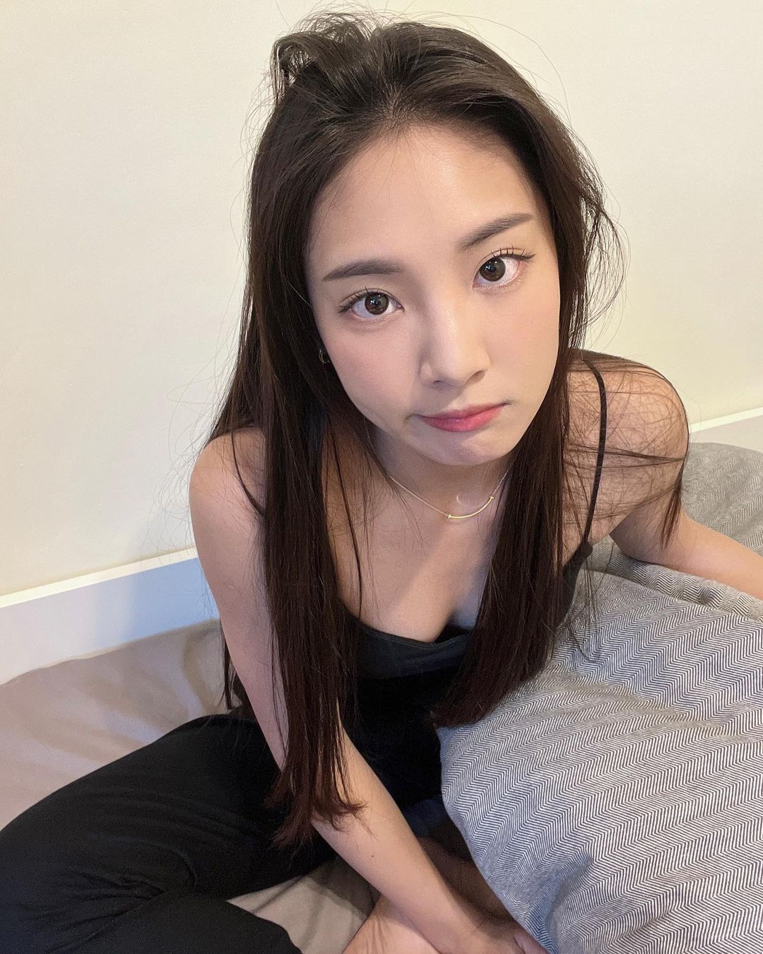 初戀系女孩「品子」瓜子小臉＋迷人大眼電暈粉絲-第1章-图片3