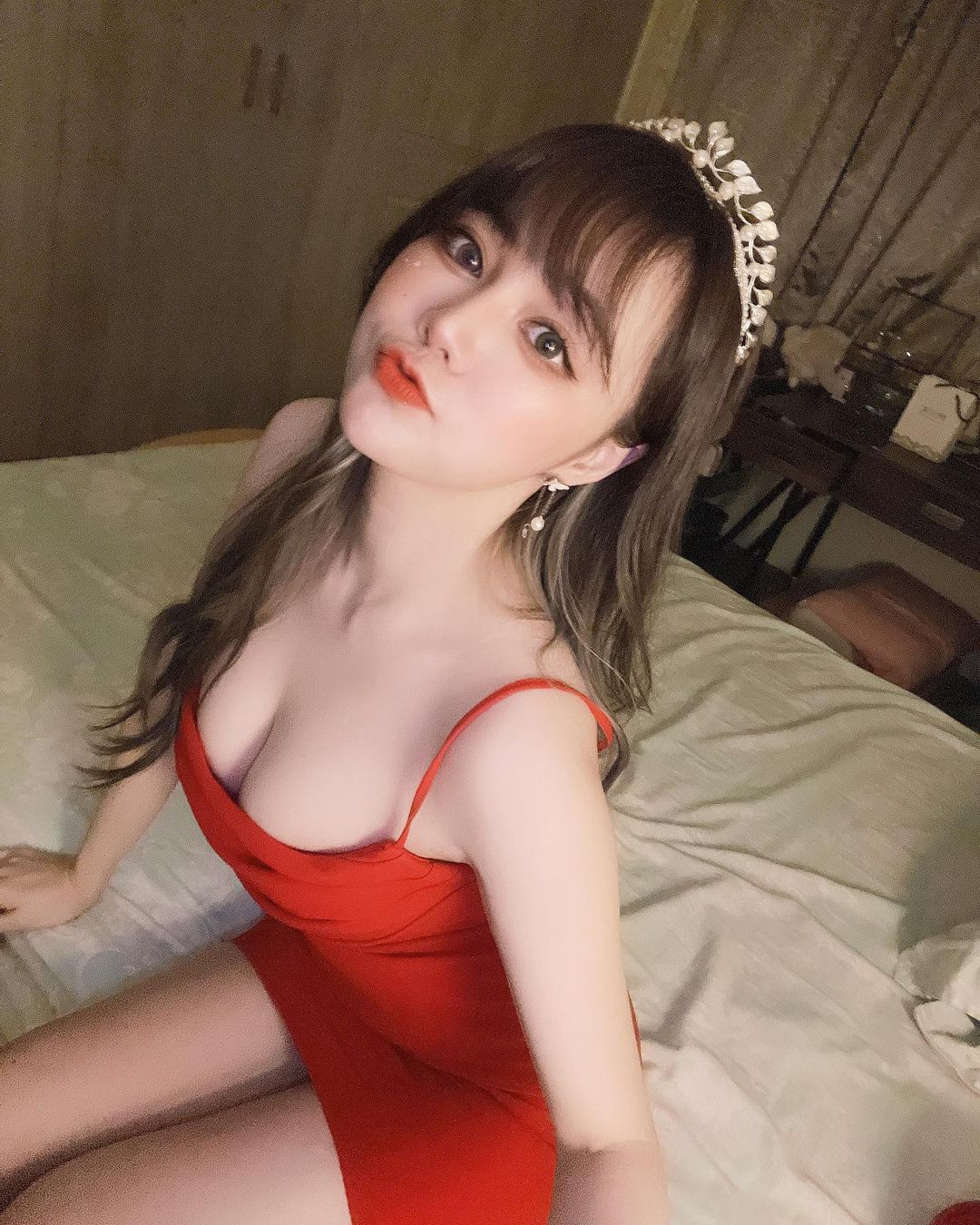 白嫩美胸正妹「孫卉彤」凶器太殺讓人受不了-第1章-图片2