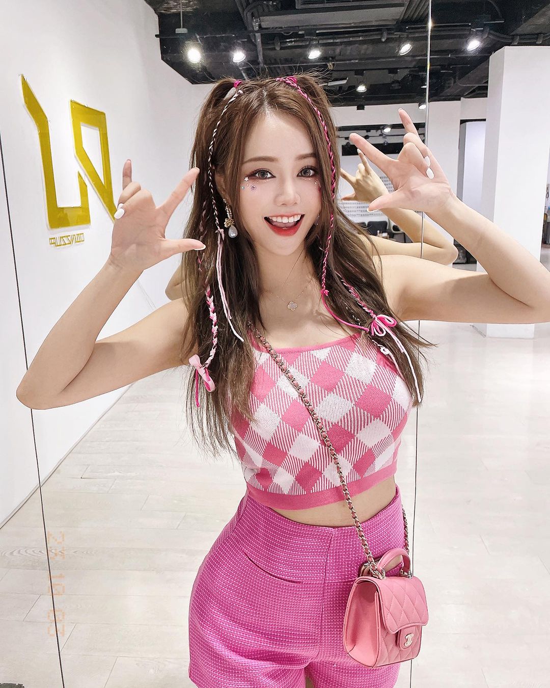 白嫩美胸正妹「孫卉彤」凶器太殺讓人受不了-第1章-图片9