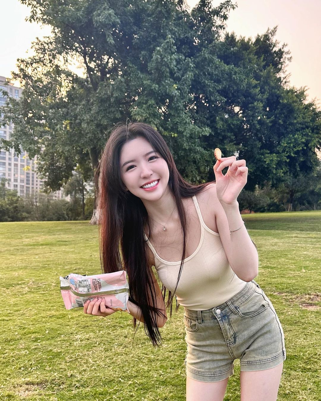 天使級美顏「張安琪」極緻誘惑視角好犯規 長髮仙氣逼人-第1章-图片2