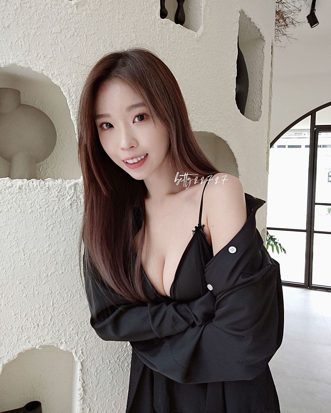 My sister, the super hot body curve and children's colour can't stand it.-第1章-图片1