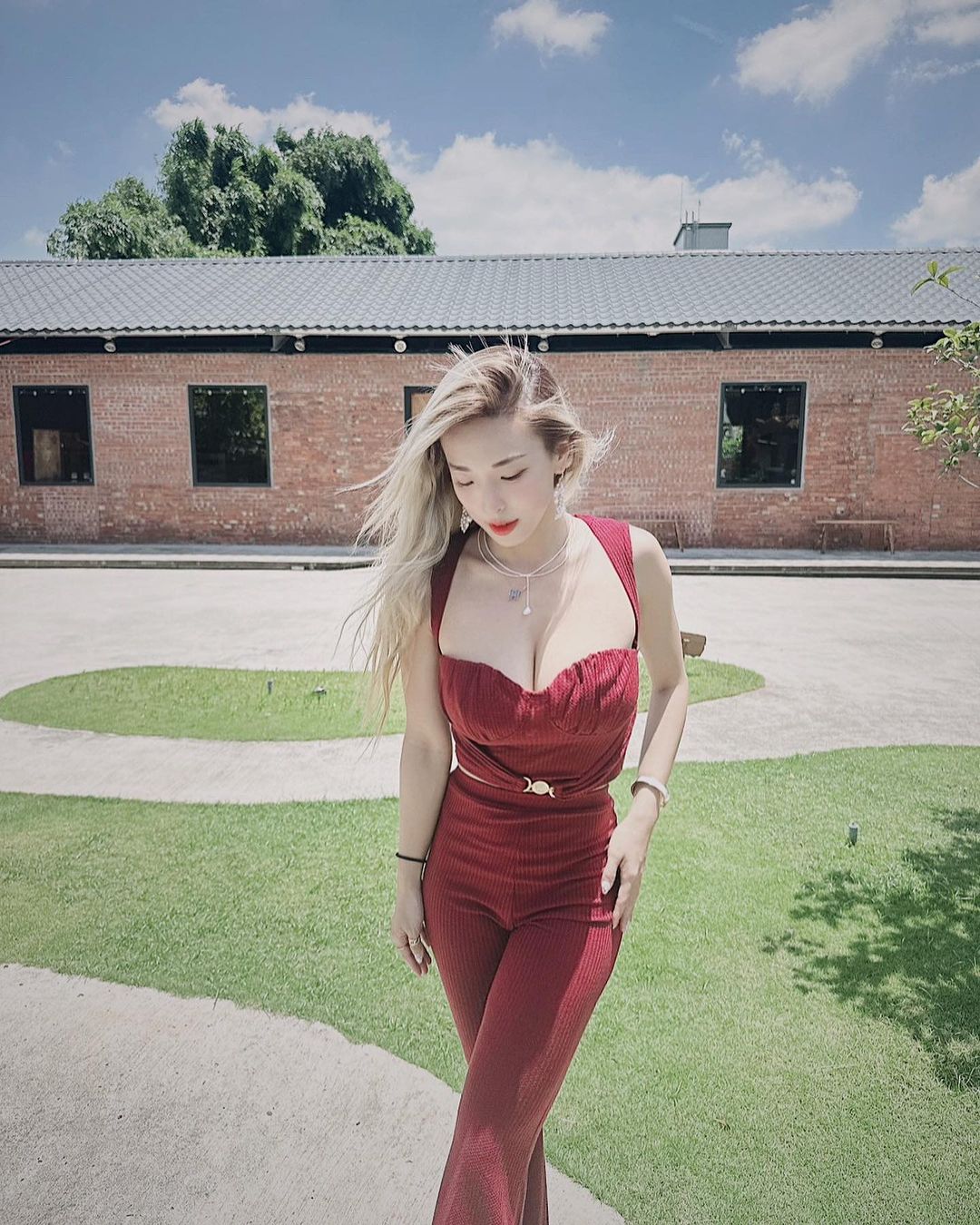 飽滿奶妹「趙倍兒」精緻臉蛋還有著邪惡身材 光看就口水流滿地-第1章-图片10