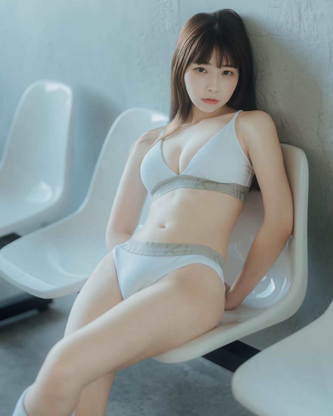 美眉「陳QQ」渾圓奶球邪惡視角看不完-第1章-图片5