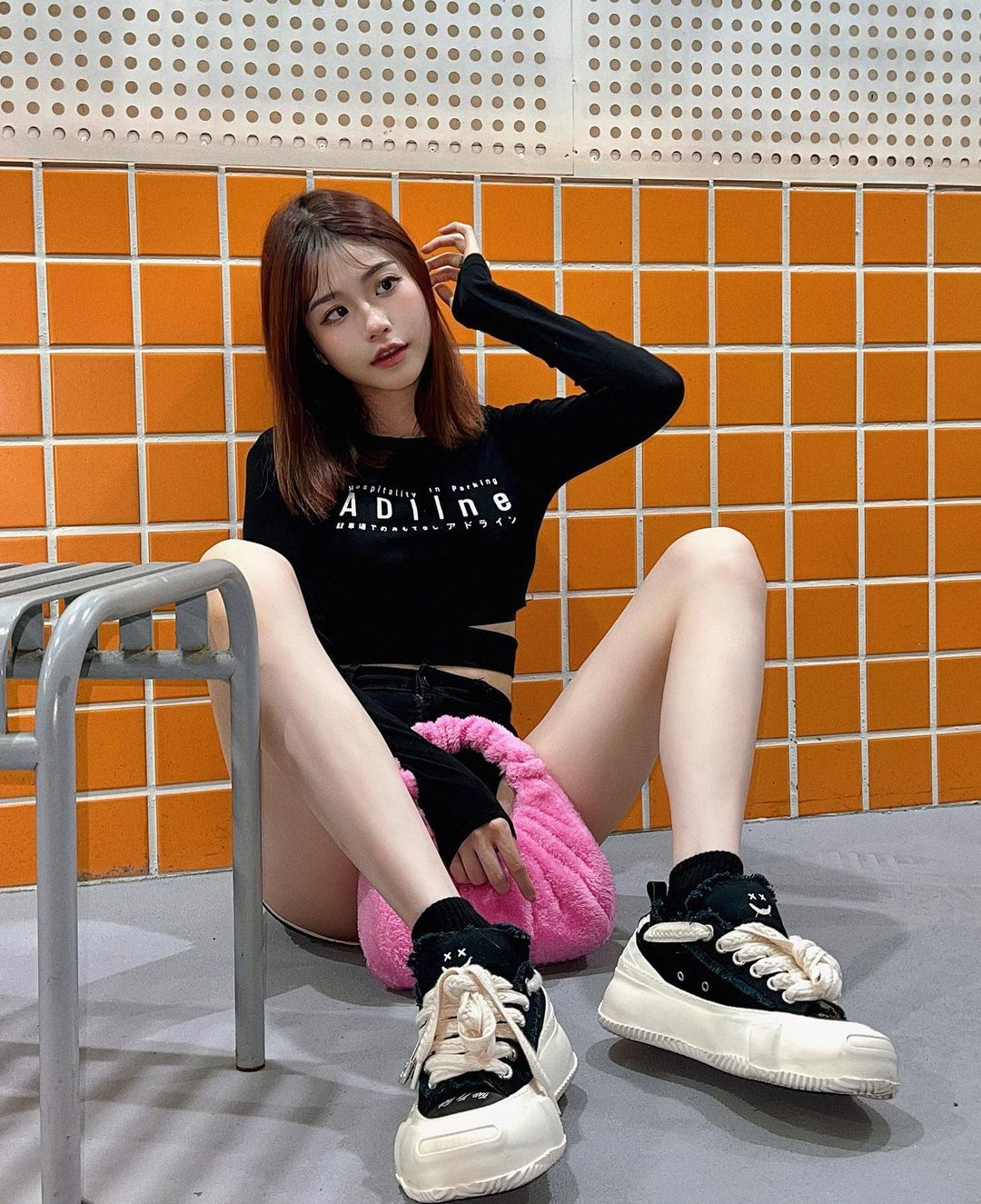 美顏長腿妹「李花fafa」纖細的身材曲線未免太誘人-第1章-图片6