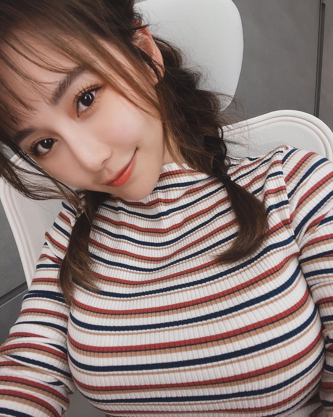 正妹「陳樂樂」兩顆大圓乳要晃出 火辣胴體迷倒眾人-第1章-图片8