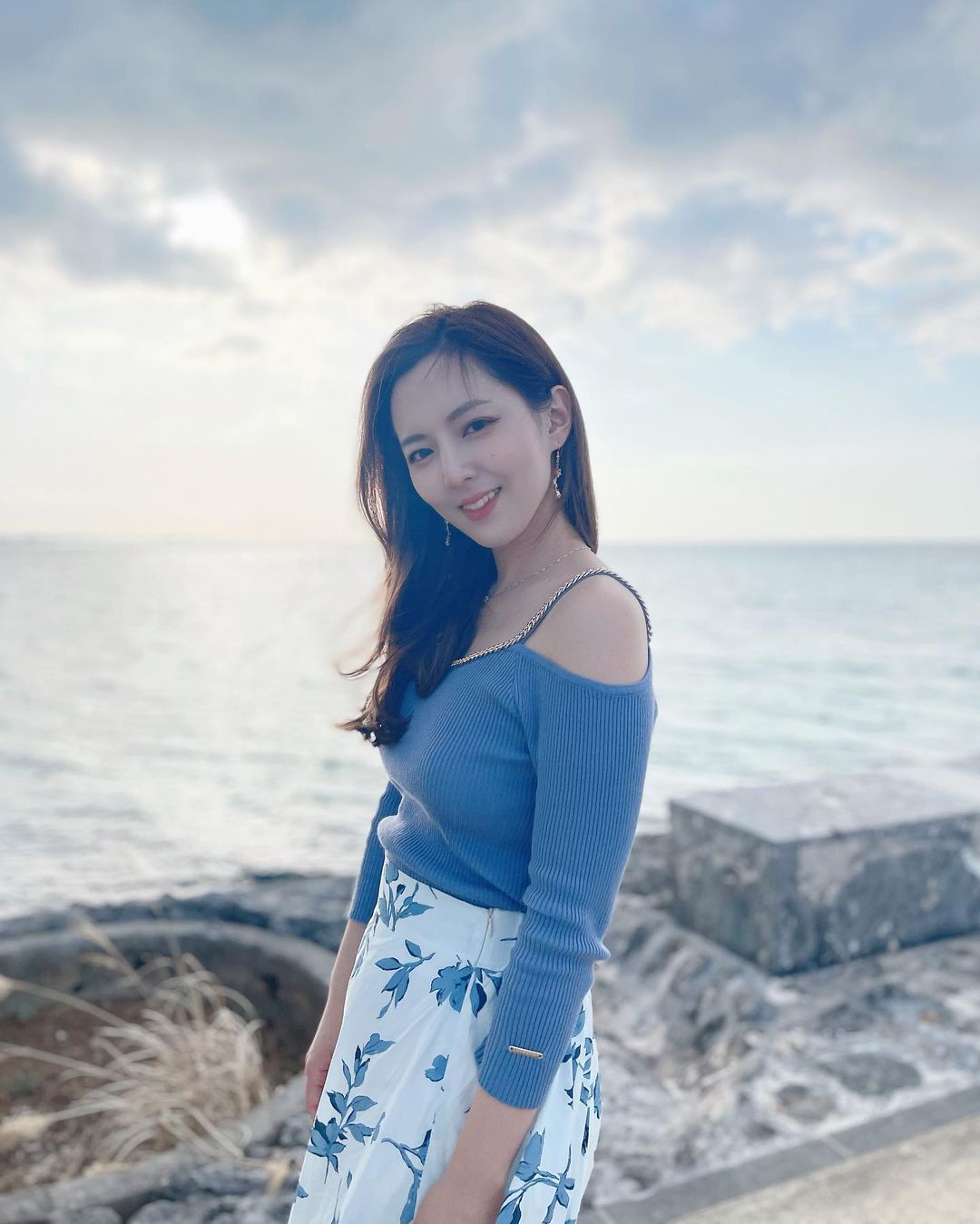 正魅主播「房業涵」精緻絕美顏太誘人 氣質滿點-第1章-图片6