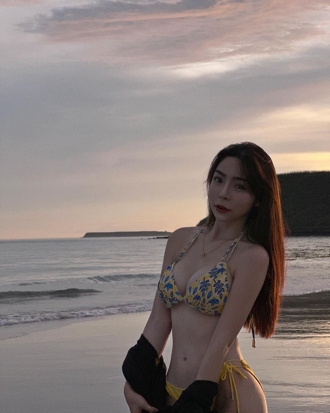 美乳正妹「林衣蘋」滿滿深溝擄獲網友芳心 快受不了-第1章-图片9