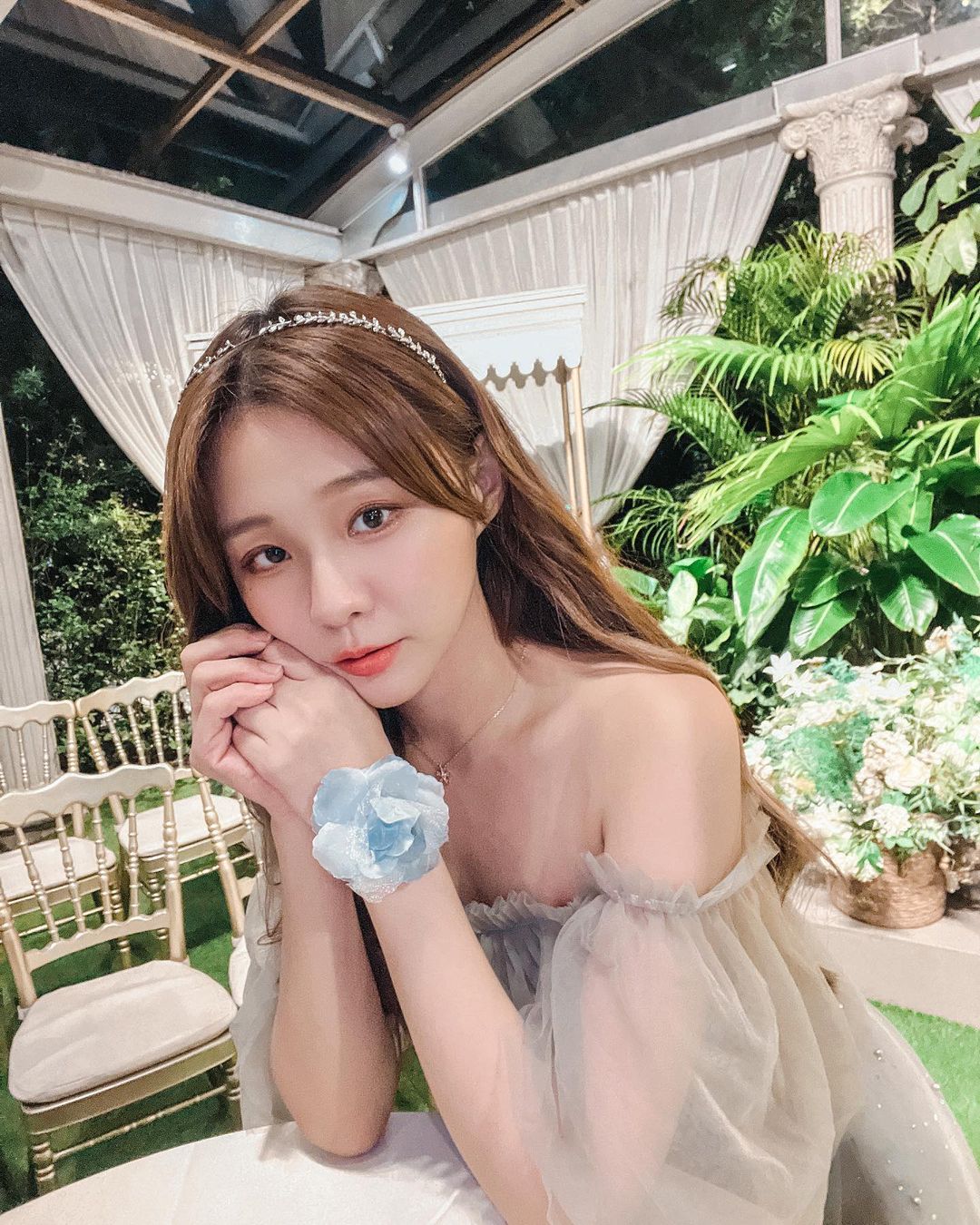 美乳女孩「呼呼」飽滿曲線引人遐想 還有超甜笑容-第1章-图片10