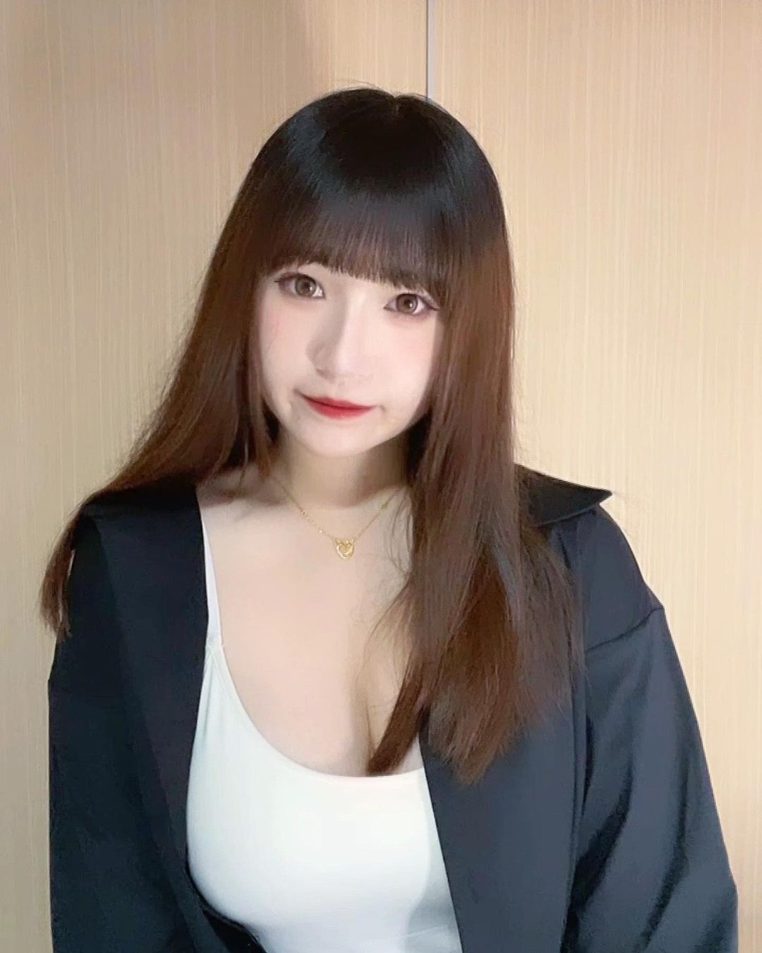 氣質網美「王翊珊」逆天美顏與緊緻身材越看越養眼-第1章-图片4