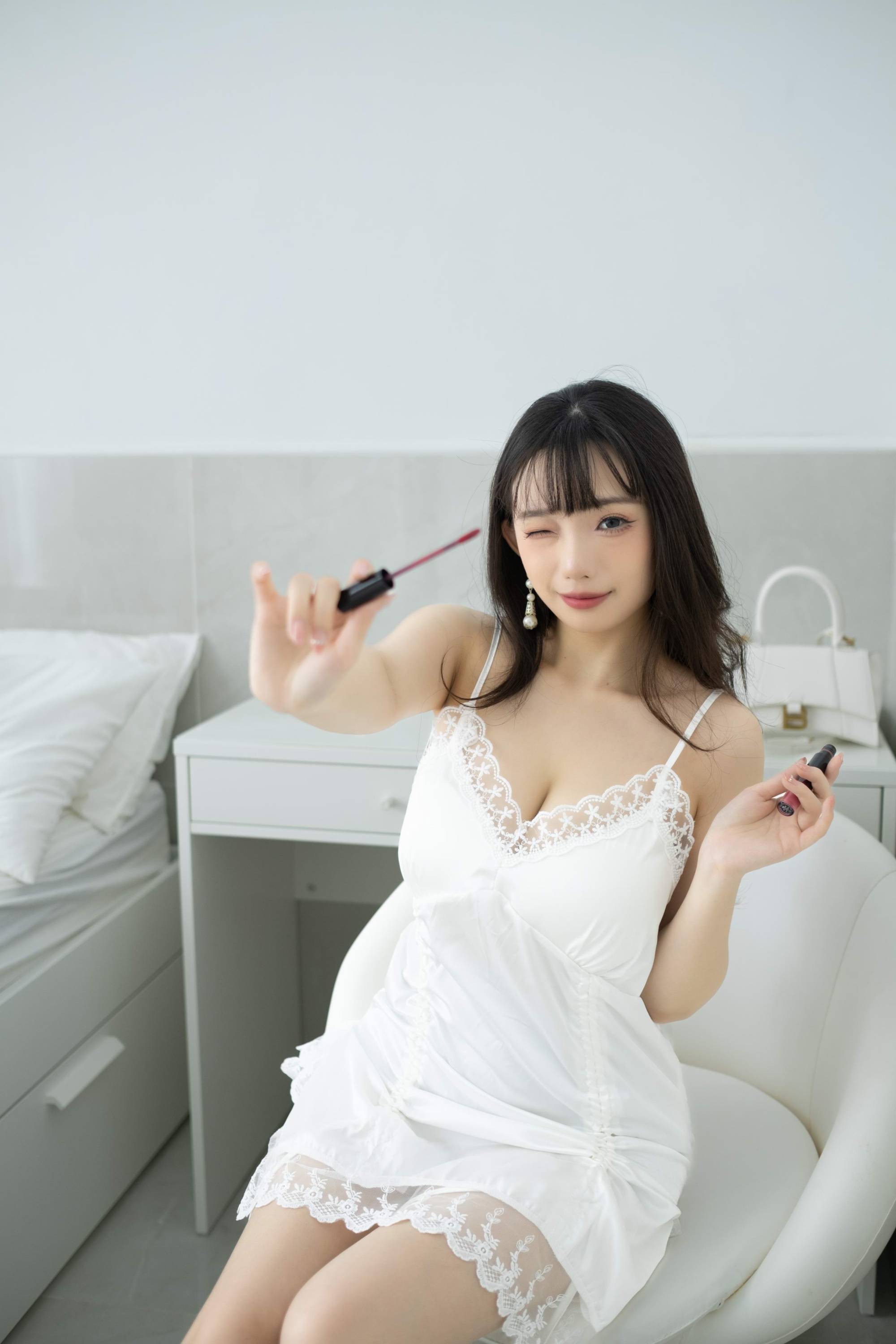 【美腿番外篇系列】長腿美模 佞佞 白色睡衣 高跟美腿【107P】-第1章-图片17