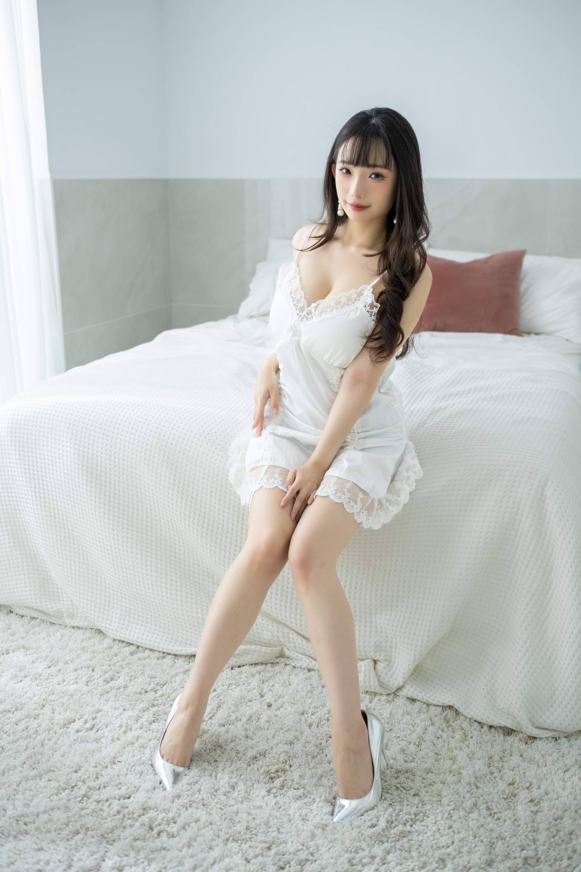 【美腿番外篇系列】長腿美模 佞佞 白色睡衣 高跟美腿【107P】-第1章-图片28