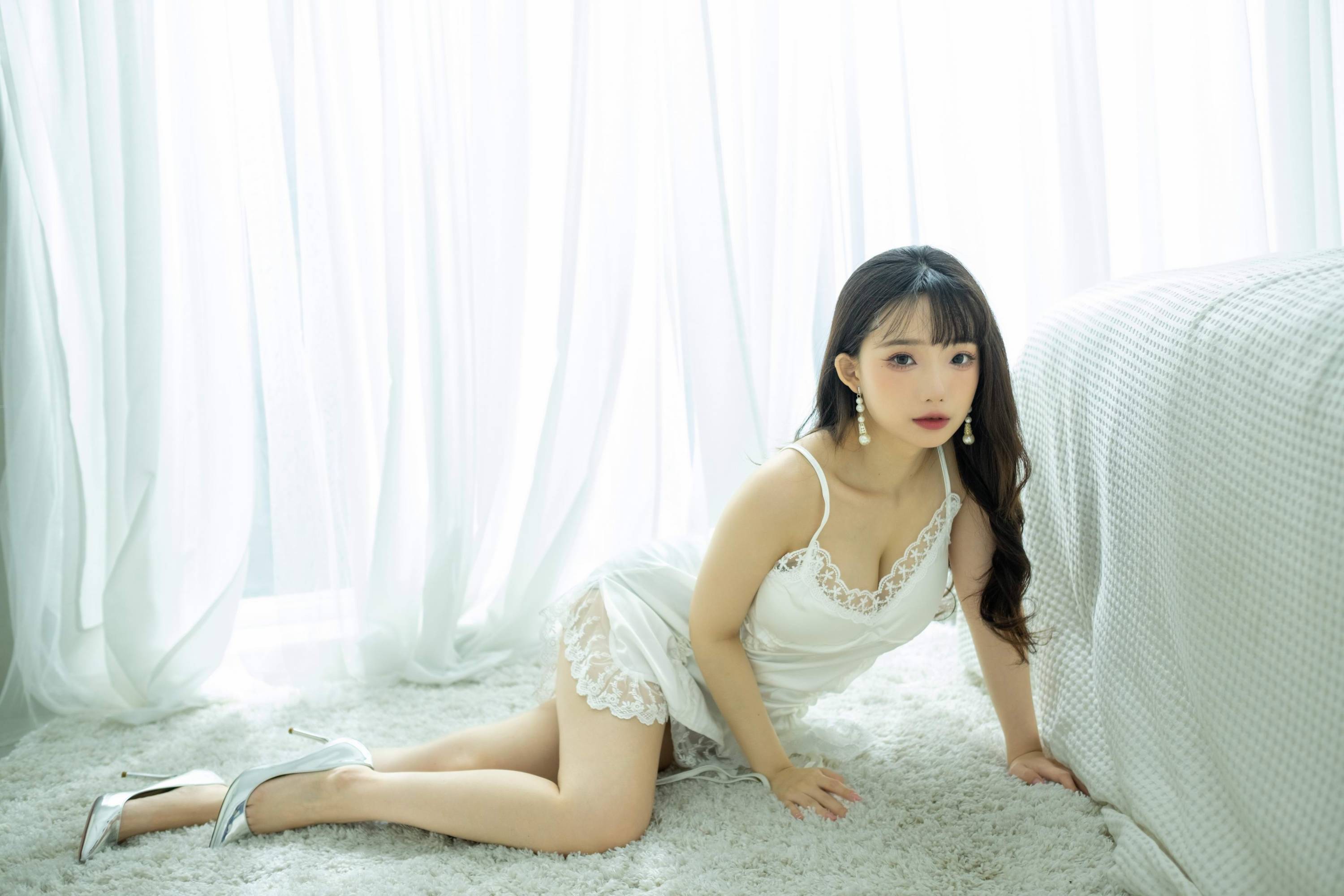 【美腿番外篇系列】長腿美模 佞佞 白色睡衣 高跟美腿【107P】-第1章-图片54
