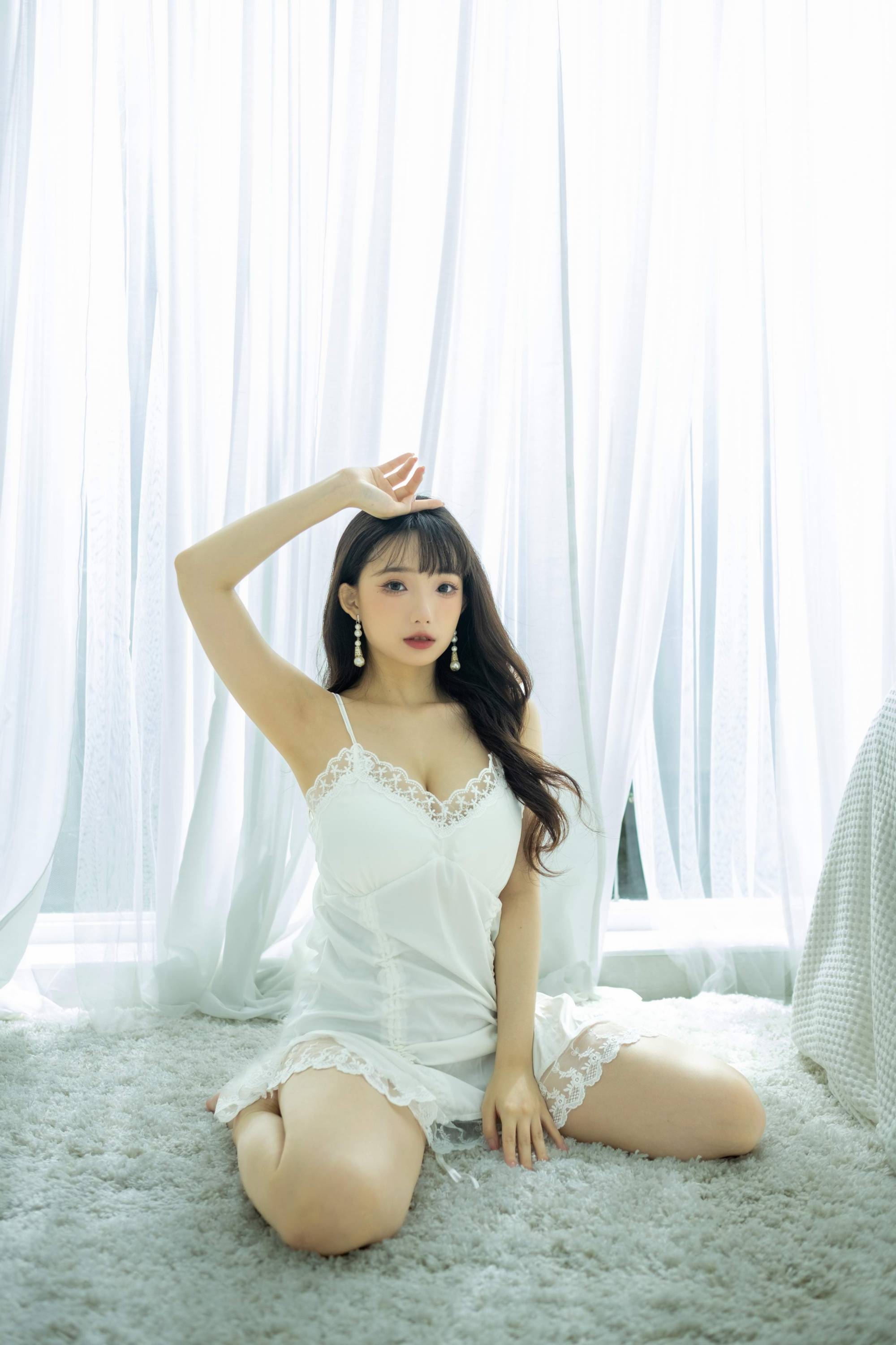 【美腿番外篇系列】長腿美模 佞佞 白色睡衣 高跟美腿【107P】-第1章-图片59