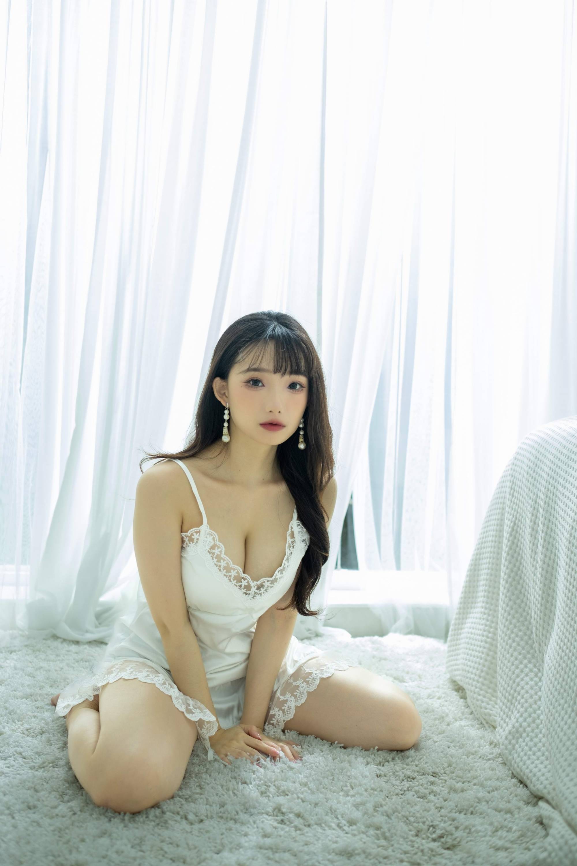 【美腿番外篇系列】長腿美模 佞佞 白色睡衣 高跟美腿【107P】-第1章-图片64