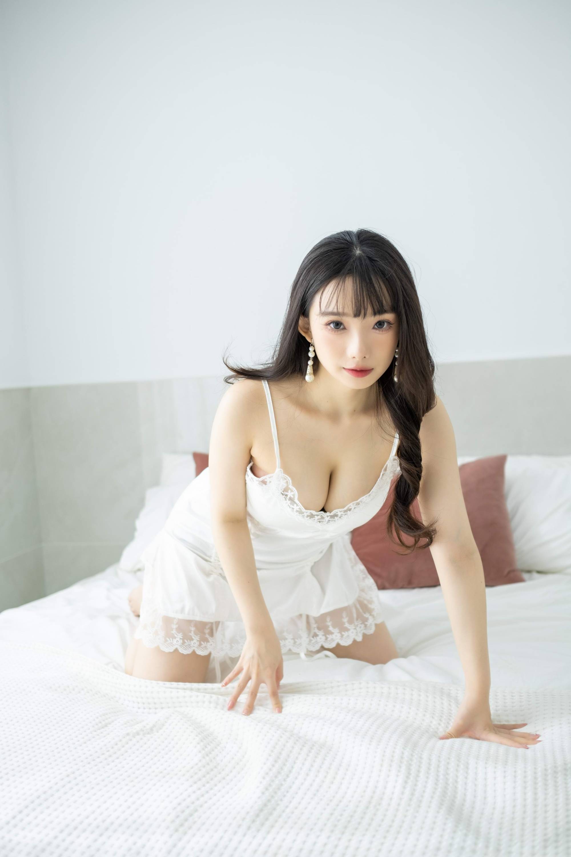 【美腿番外篇系列】長腿美模 佞佞 白色睡衣 高跟美腿【107P】-第1章-图片71