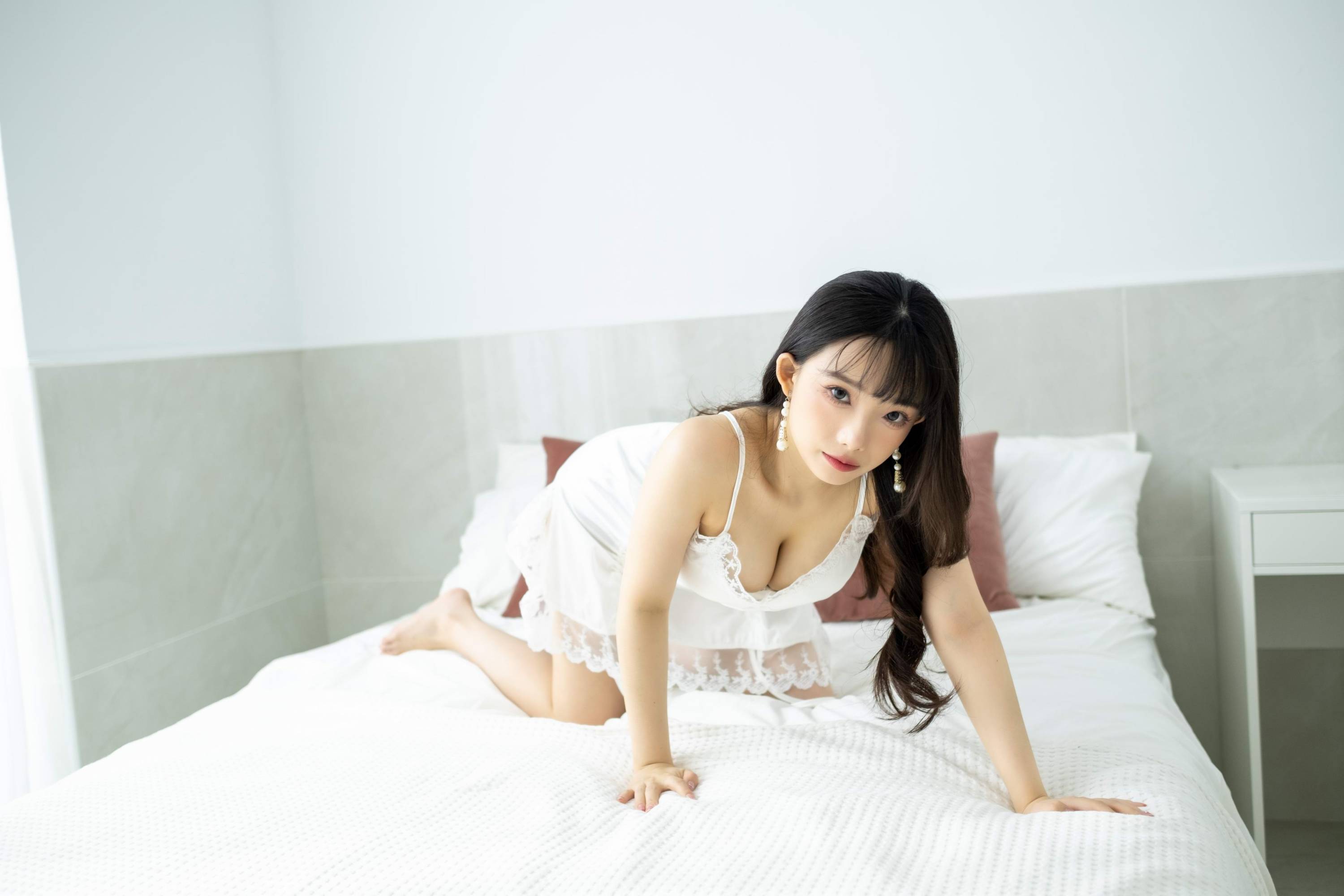 【美腿番外篇系列】長腿美模 佞佞 白色睡衣 高跟美腿【107P】-第1章-图片73