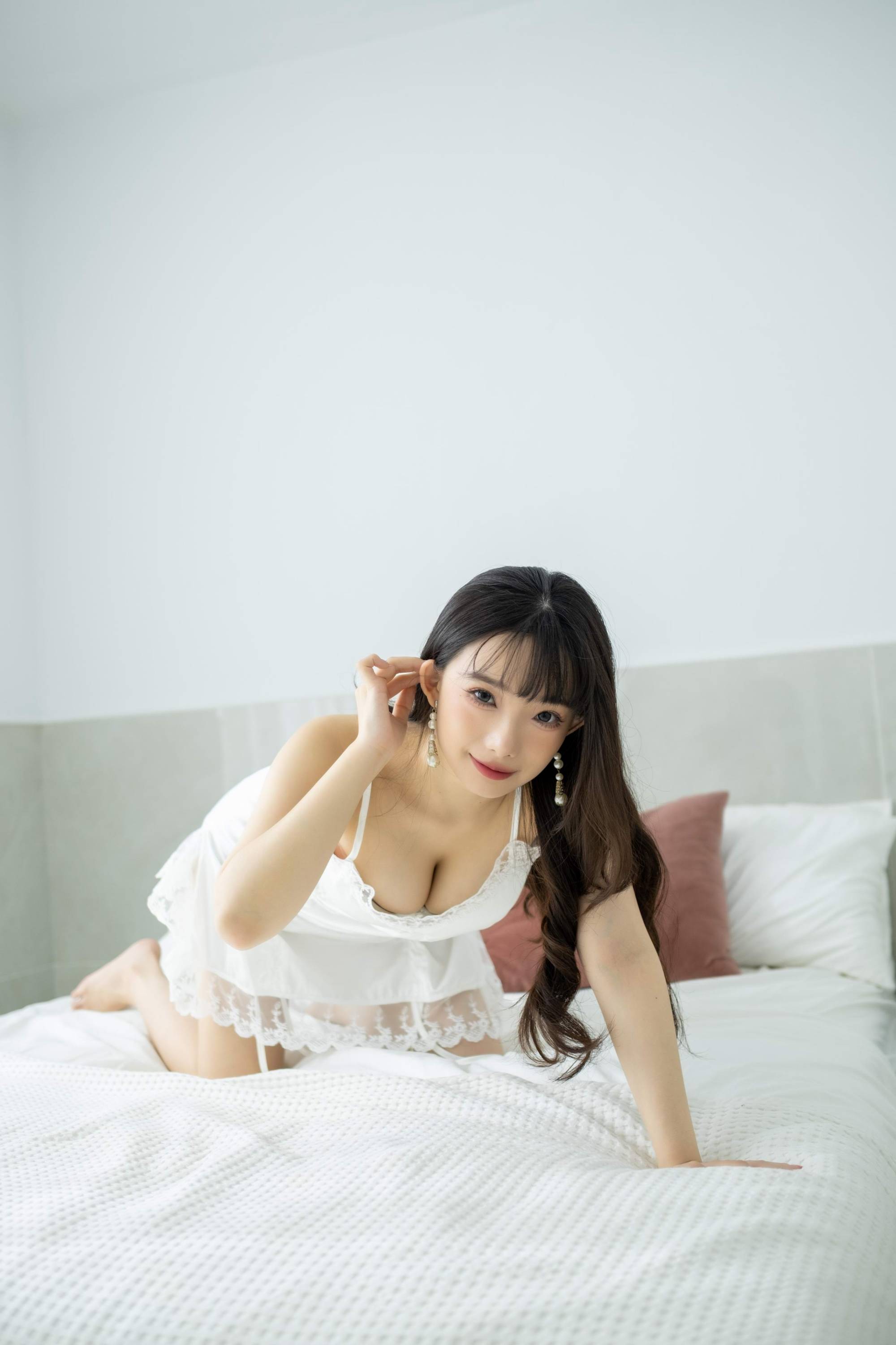 【美腿番外篇系列】長腿美模 佞佞 白色睡衣 高跟美腿【107P】-第1章-图片78