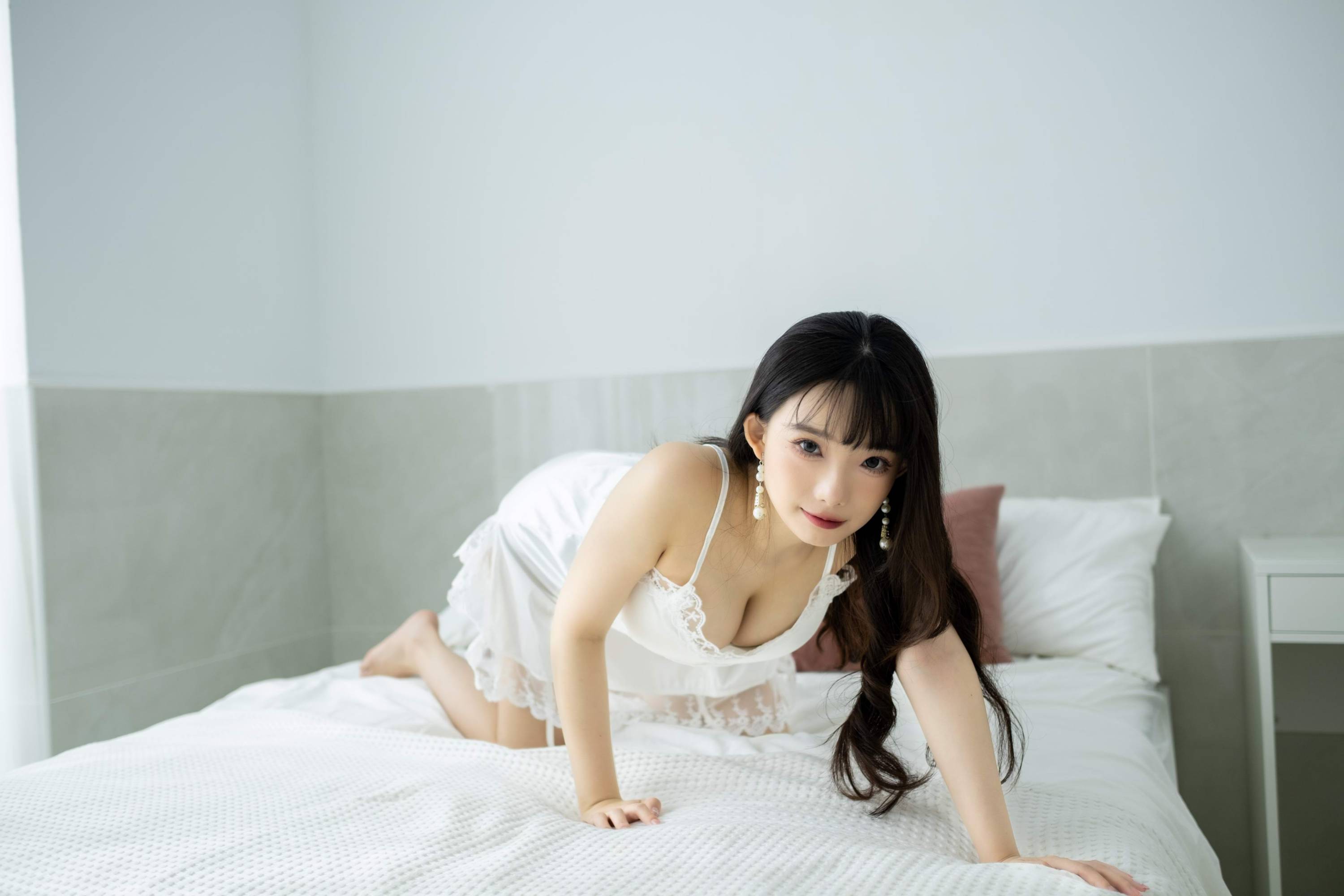 【美腿番外篇系列】長腿美模 佞佞 白色睡衣 高跟美腿【107P】-第1章-图片82