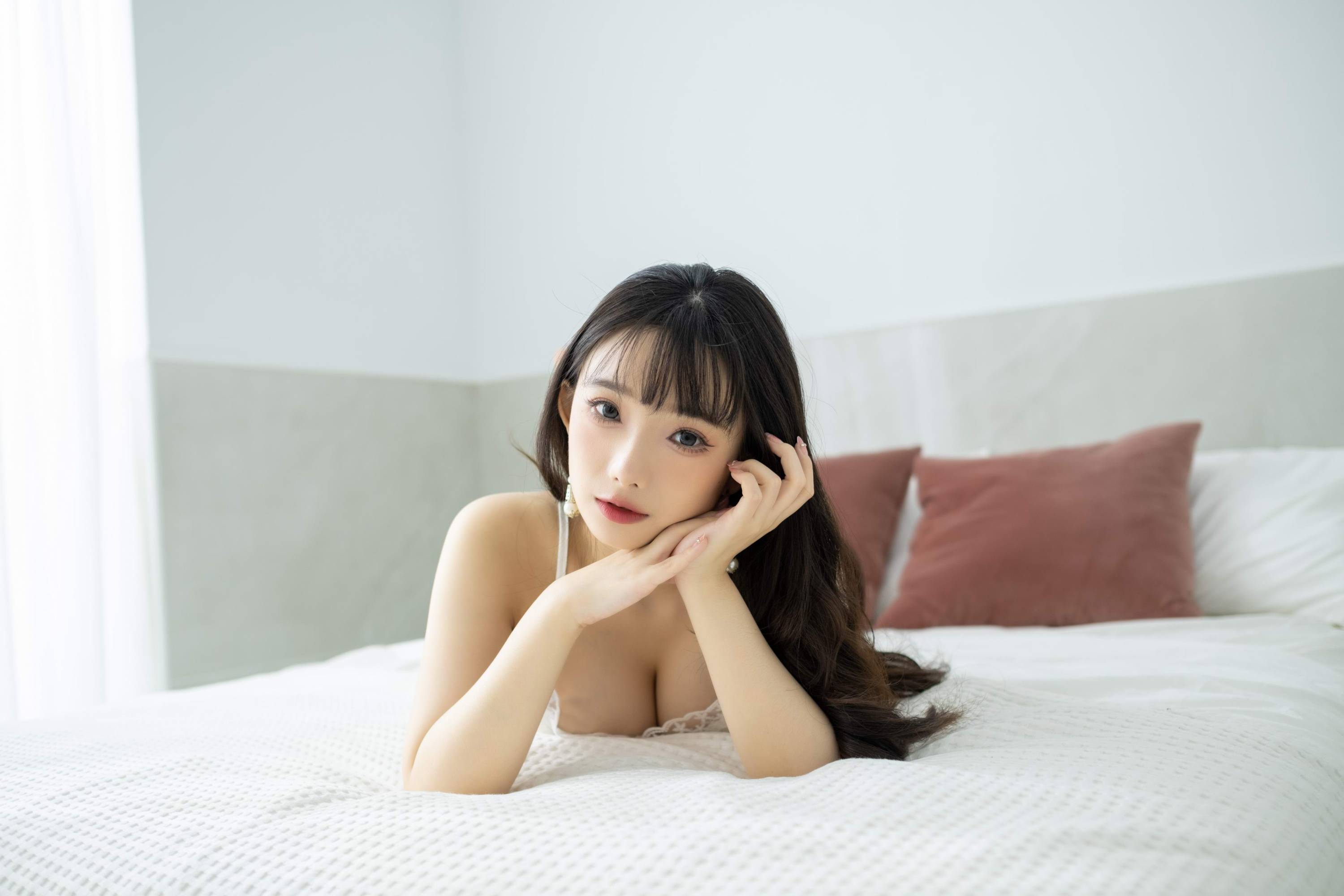 【美腿番外篇系列】長腿美模 佞佞 白色睡衣 高跟美腿【107P】-第1章-图片85