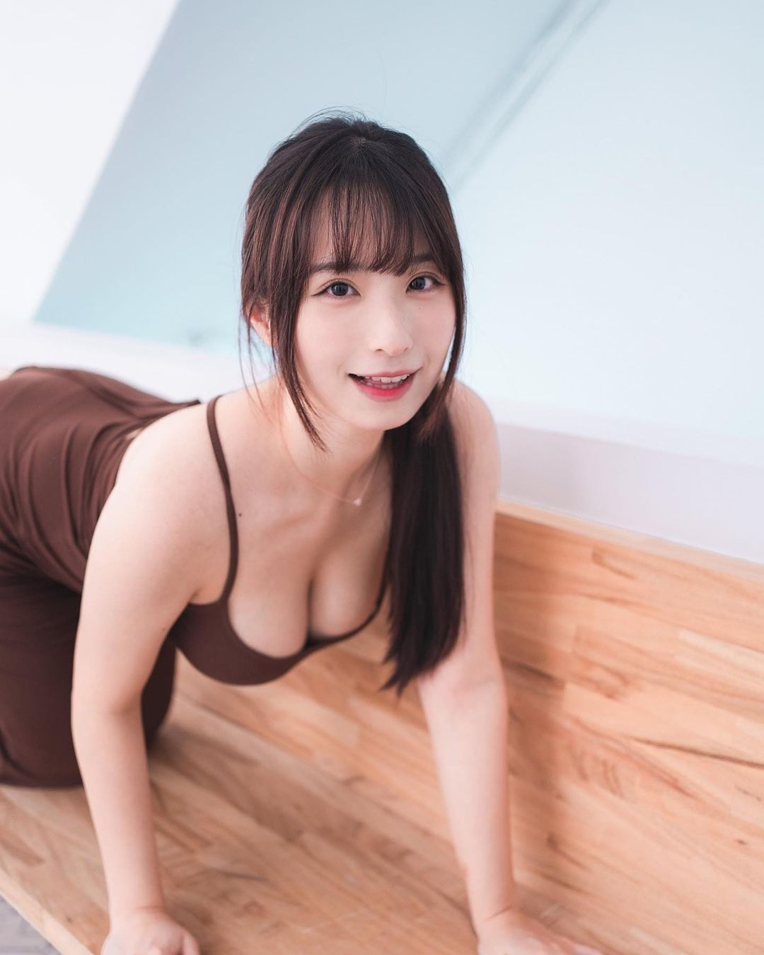 極品網美「蘋蘋澎澎」鮮美肉體前凸後翹看了欲罷不能-第1章-图片2