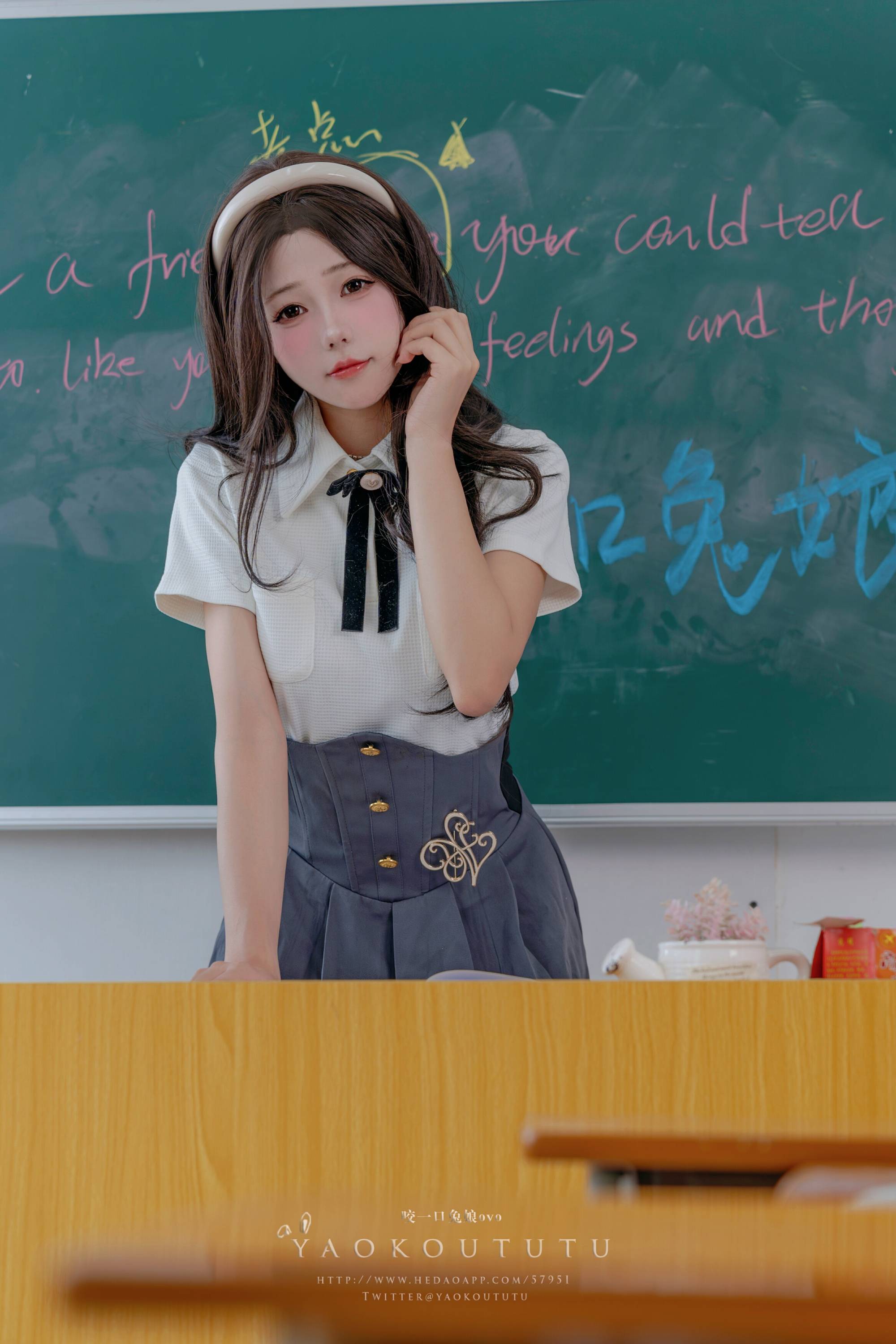 【網路收集系列】福利姬 咬一口兔娘《實習老師的歡迎儀式》VIP福利帖【85P】-第1章-图片57