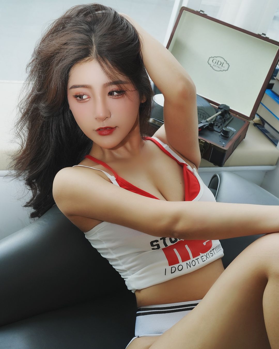 台泰混血辣模「曾湘綾」白嫩肌膚露出既清純又性感-第1章-图片2