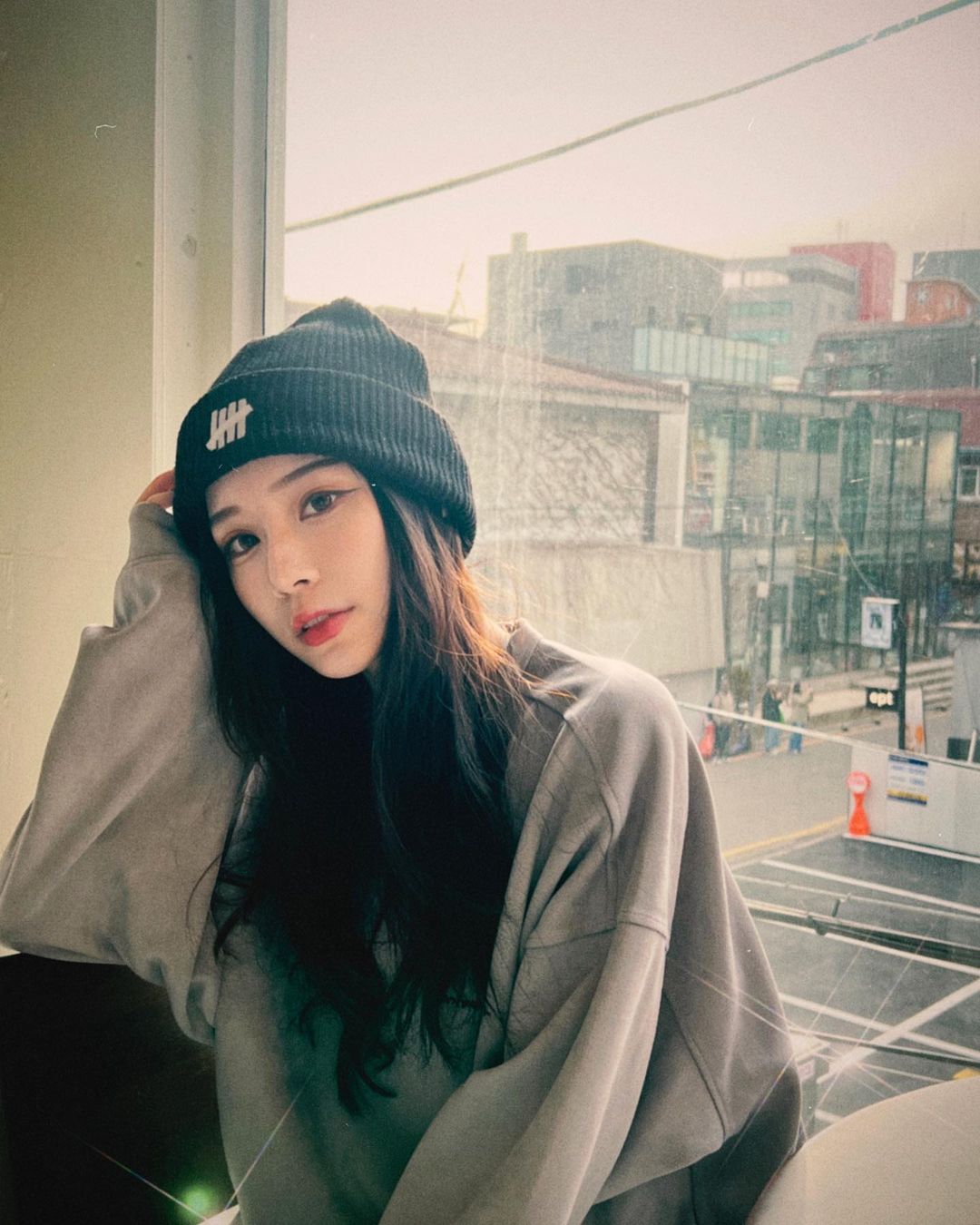 大眼正妹「Chin沁柔 」纖細窈窕好白嫩 邪惡視角辣炸-第1章-图片10