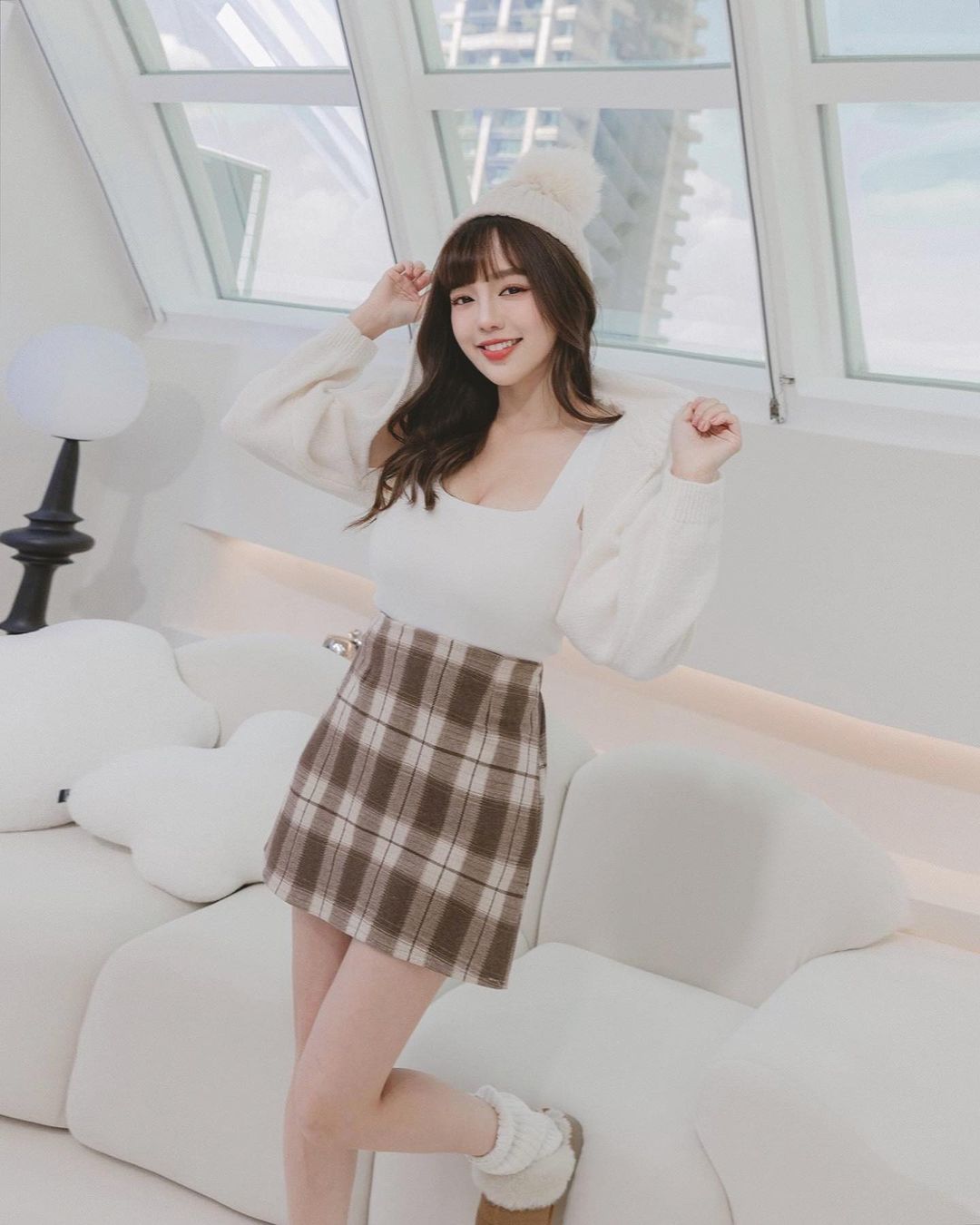 「丘涵」清甜笑容超治癒 身材豐滿有致圈粉上萬人-第1章-图片5