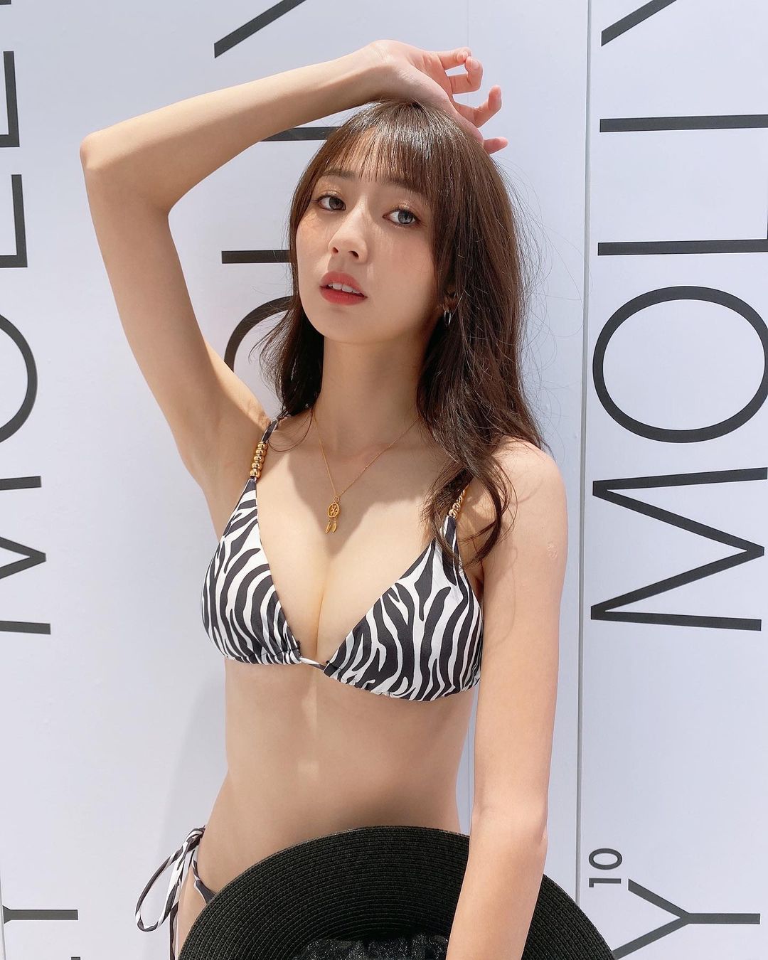 慈妹比基尼脫鉤狂喬火辣身材「巨量超標」-第1章-图片4