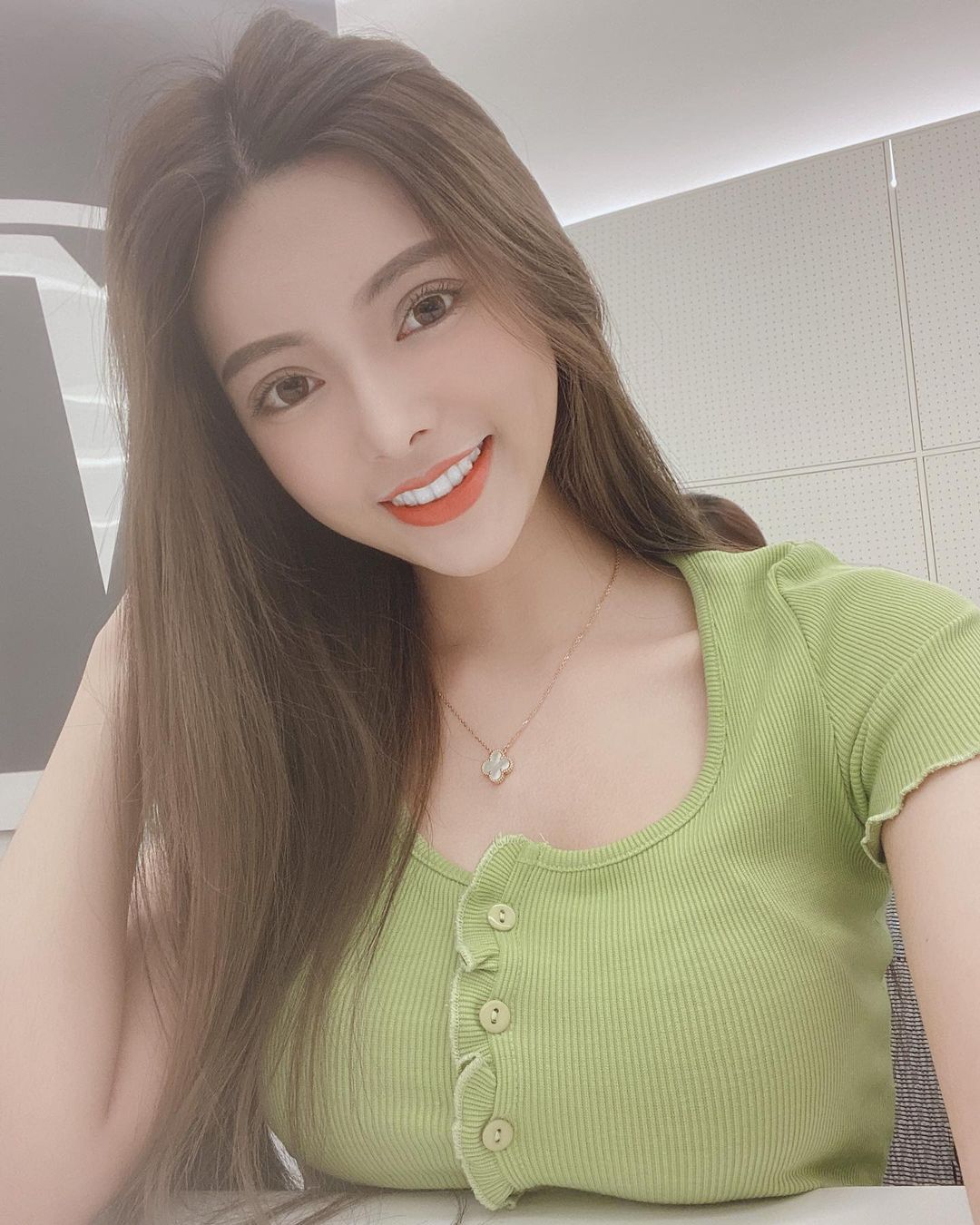 正妹「莊舒潔」邪惡視角太犯規...網大歪樓-第1章-图片8