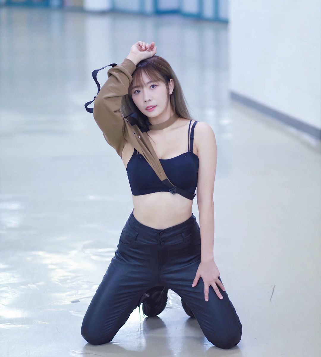 正妹「Cali卡兒」引起慾望的究極美體 實在太危險了-第1章-图片7