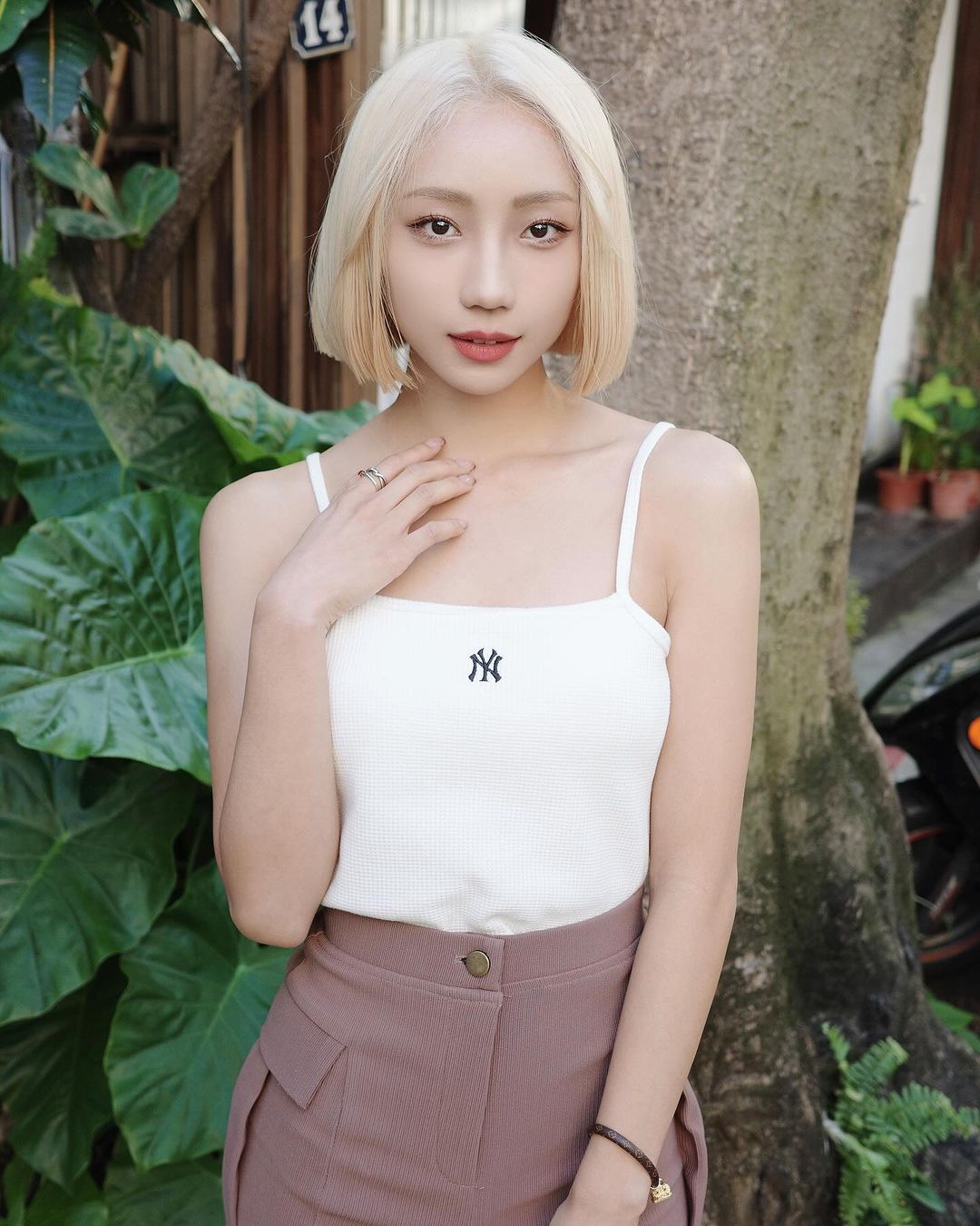 「Whitney卉妮」美艷動人的眼眸 身材婀娜多姿-第1章-图片3