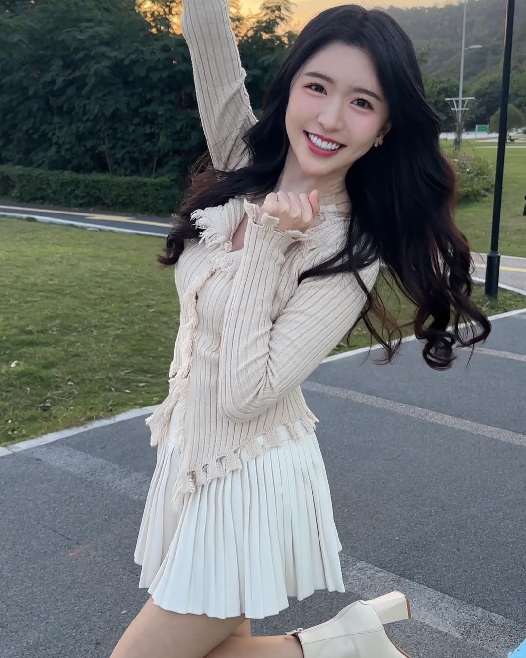 纖瘦正妹「張安琪」過人乳量爆發 長腿翹臀姣好曲線-第1章-图片1