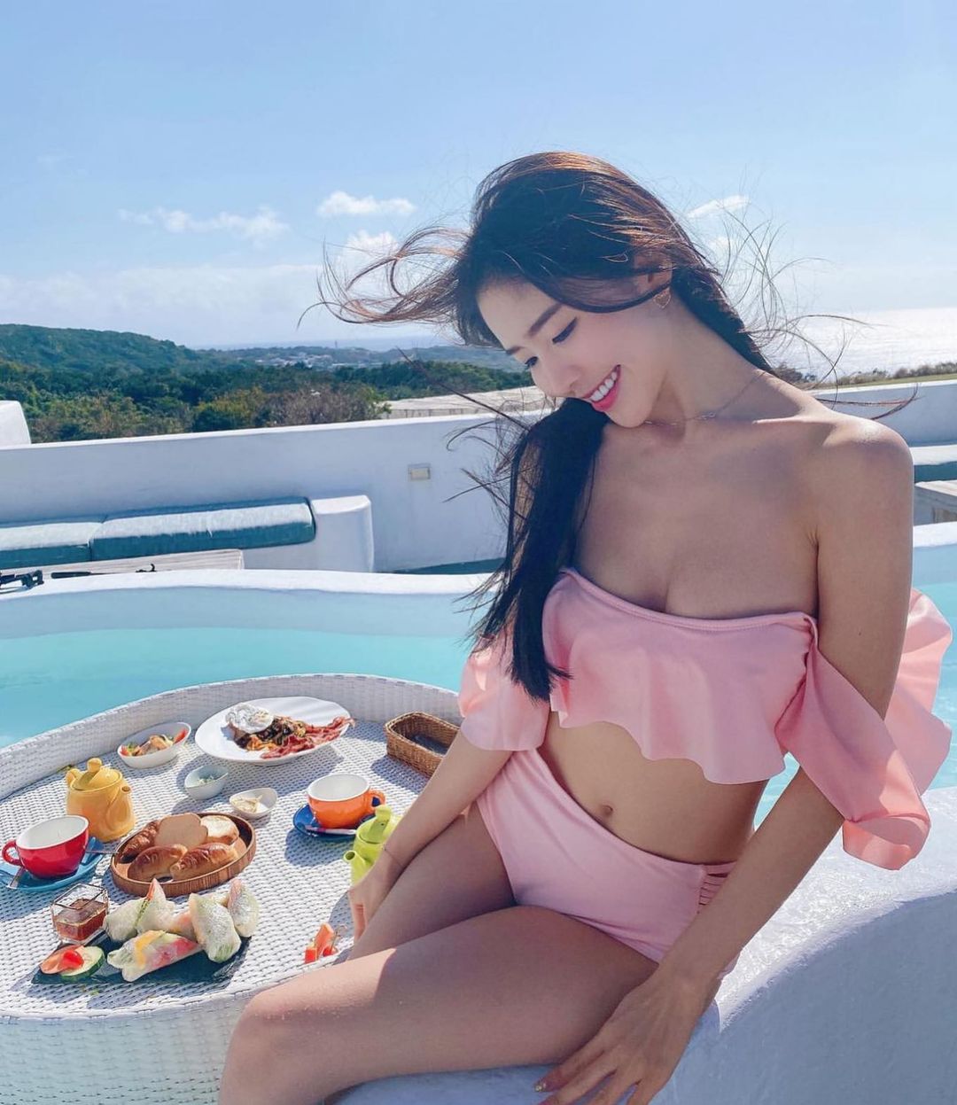 纖瘦正妹「張安琪」過人乳量爆發 長腿翹臀姣好曲線-第1章-图片7