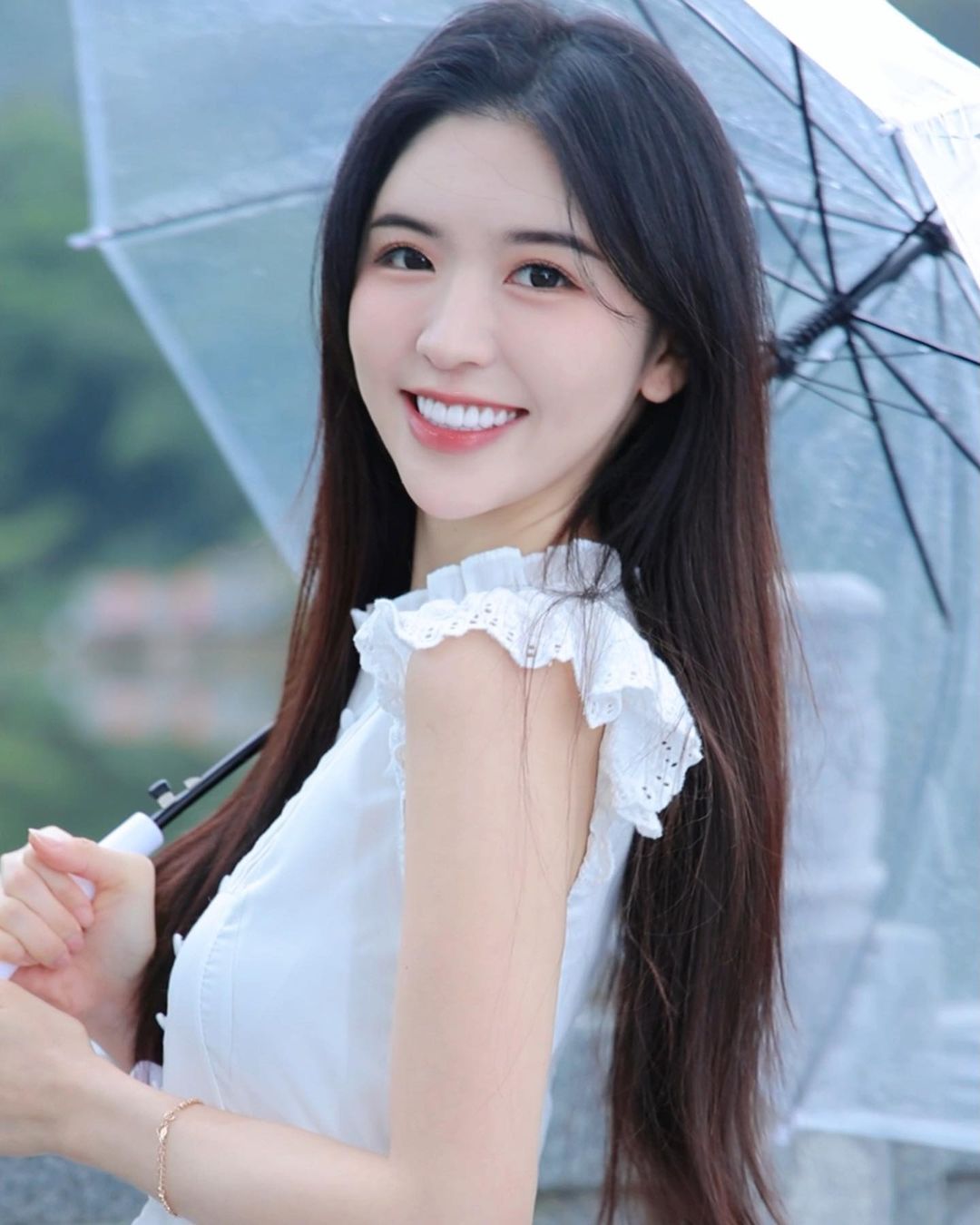 纖瘦正妹「張安琪」過人乳量爆發 長腿翹臀姣好曲線-第1章-图片8