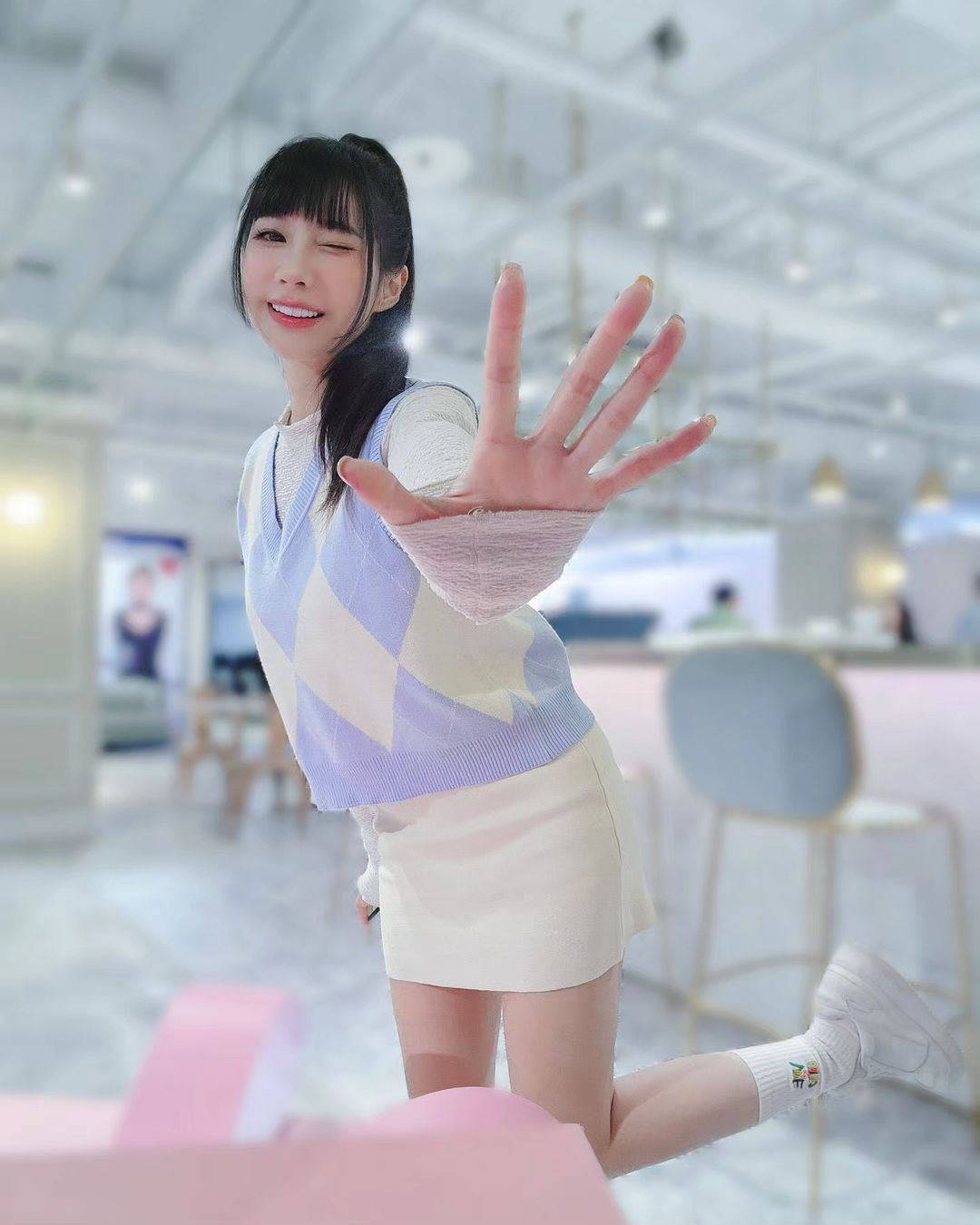 「筠熹」火辣身材無極限！白皙蜜大腿看了想壞壞-第1章-图片2