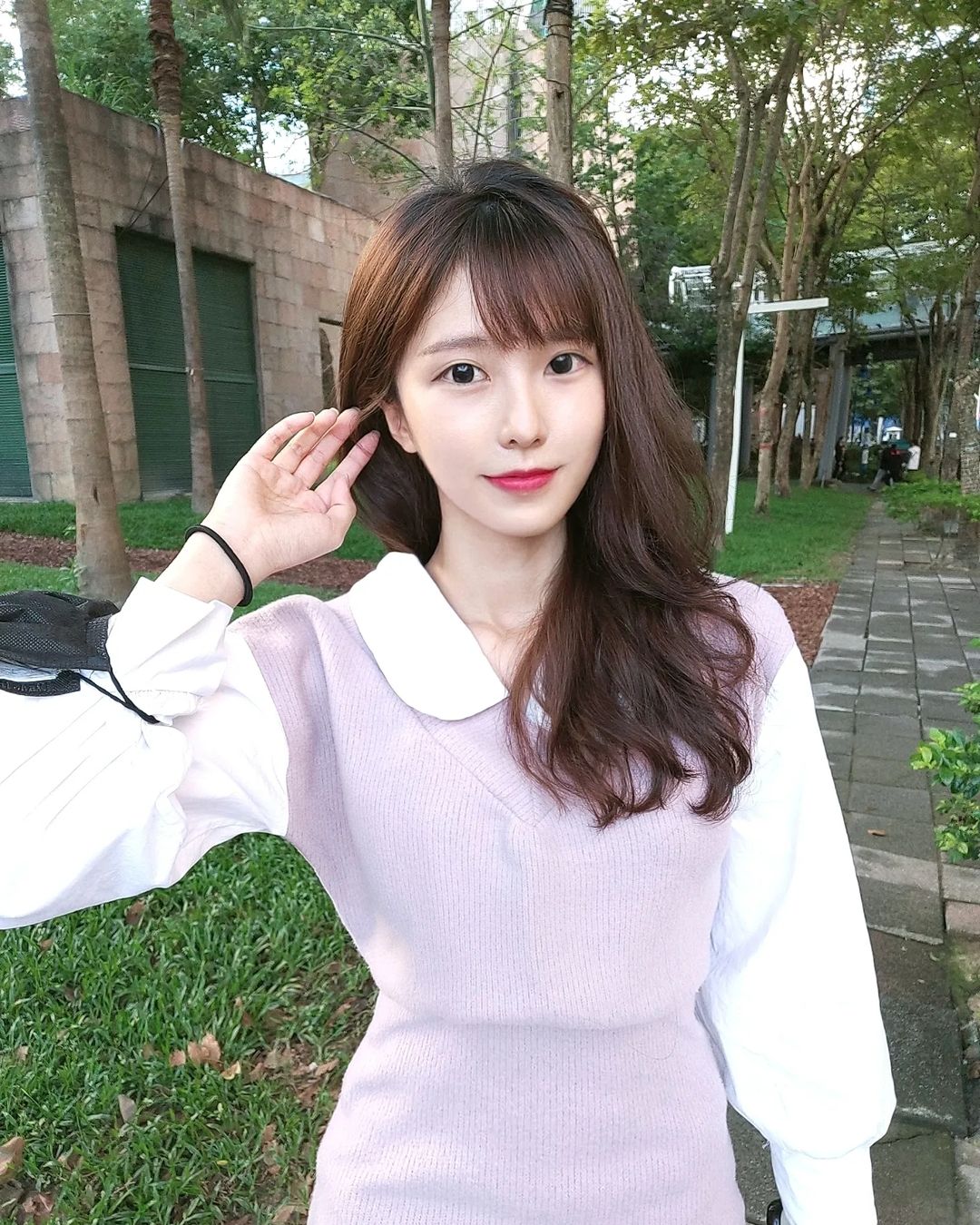 氣質正妹「阿倪」外型滿分 火辣長腿吸睛誘人-第1章-图片5