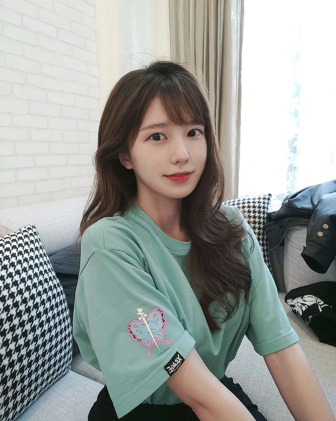 氣質正妹「阿倪」外型滿分 火辣長腿吸睛誘人-第1章-图片6