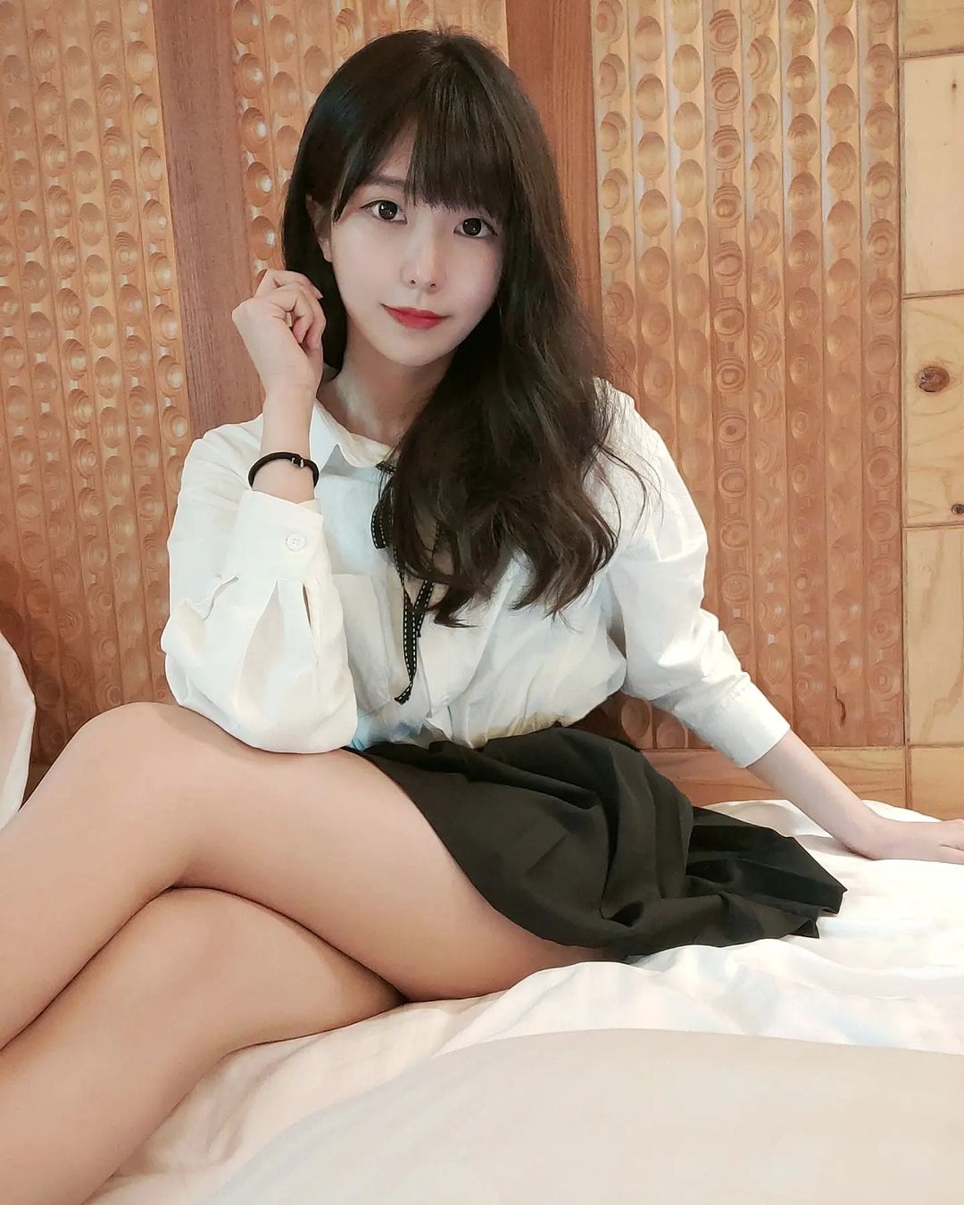 氣質正妹「阿倪」外型滿分 火辣長腿吸睛誘人-第1章-图片10