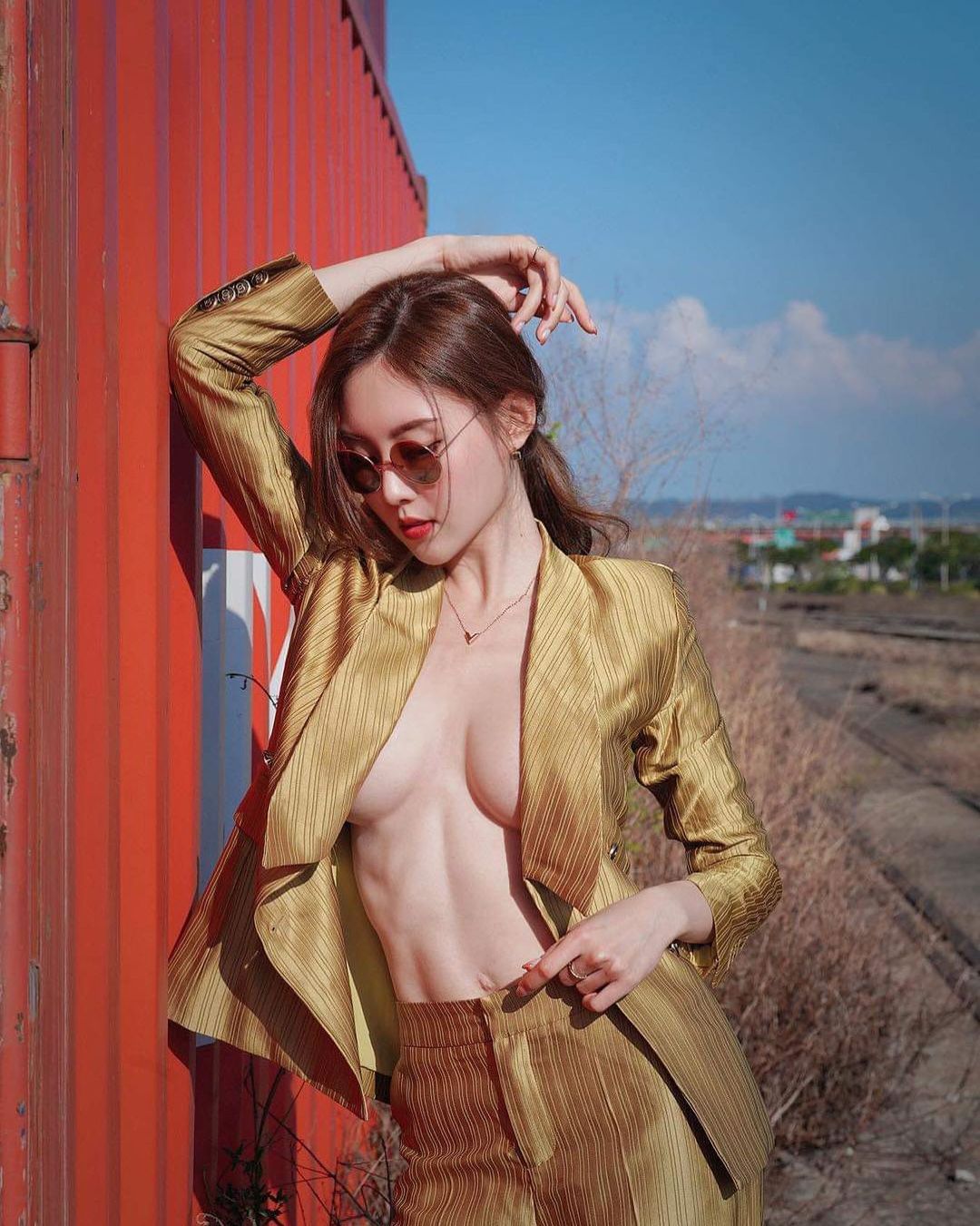 極品辣模「Q尼」腰瘦身材太惹火！超銷魂自然誘惑-第1章-图片4