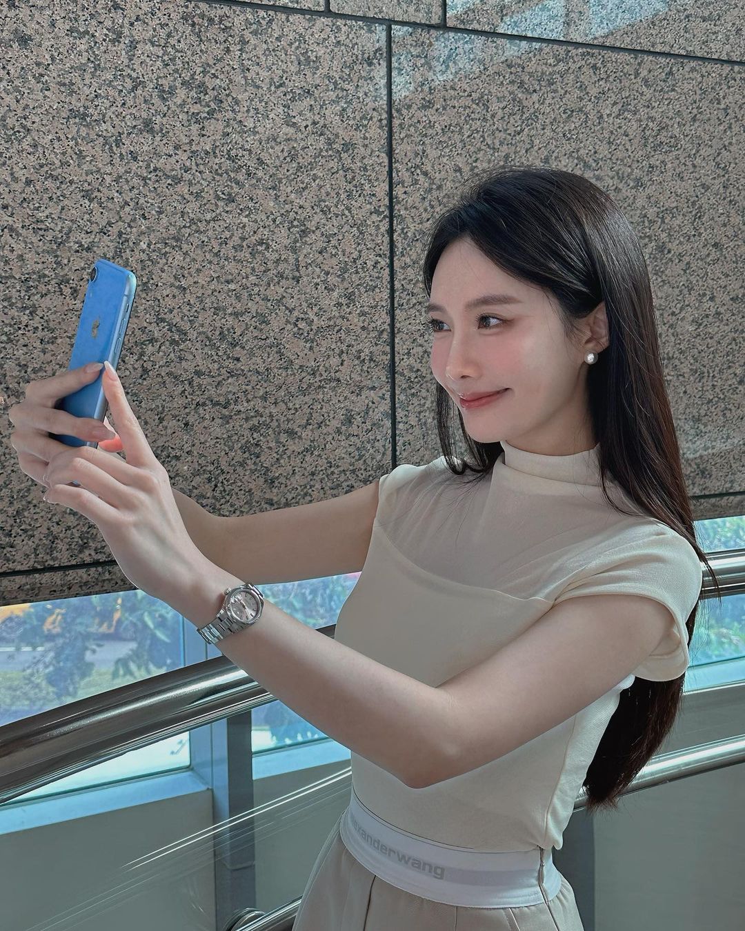 氣質逼人 「鄔又曦」小露酥胸視角好銷魂啊-第1章-图片2