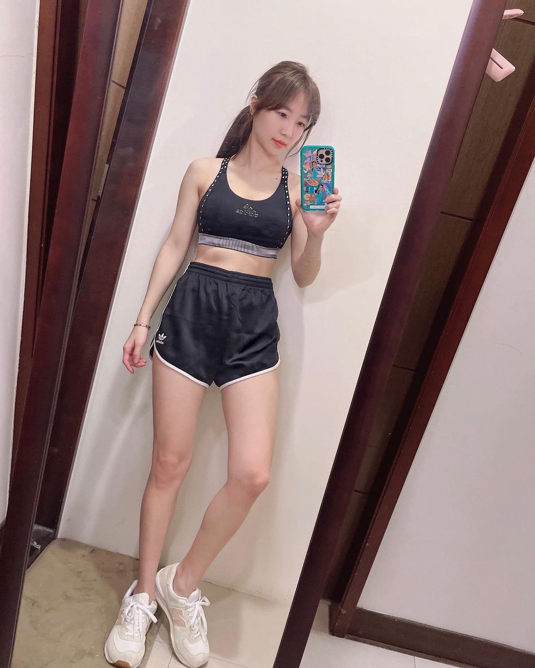 可愛甜心「小茉莉」前凸後翹弧度迷人 衝擊感官Hold不住-第1章-图片9