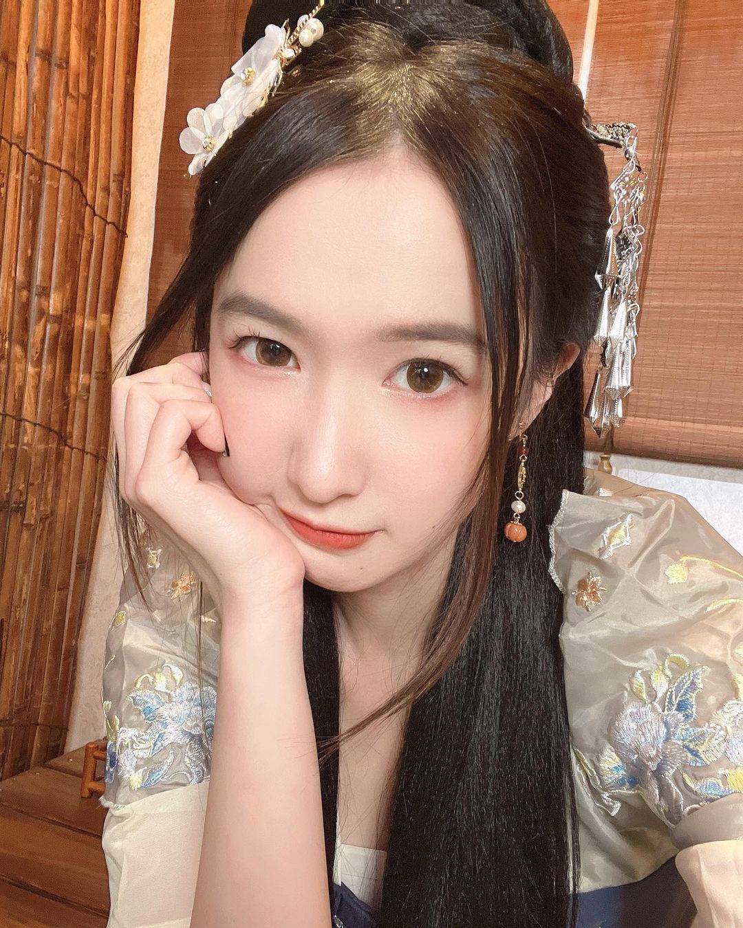 清純系女孩「柯小姿」 放送惹火南半球 視線根本移不開-第1章-图片4