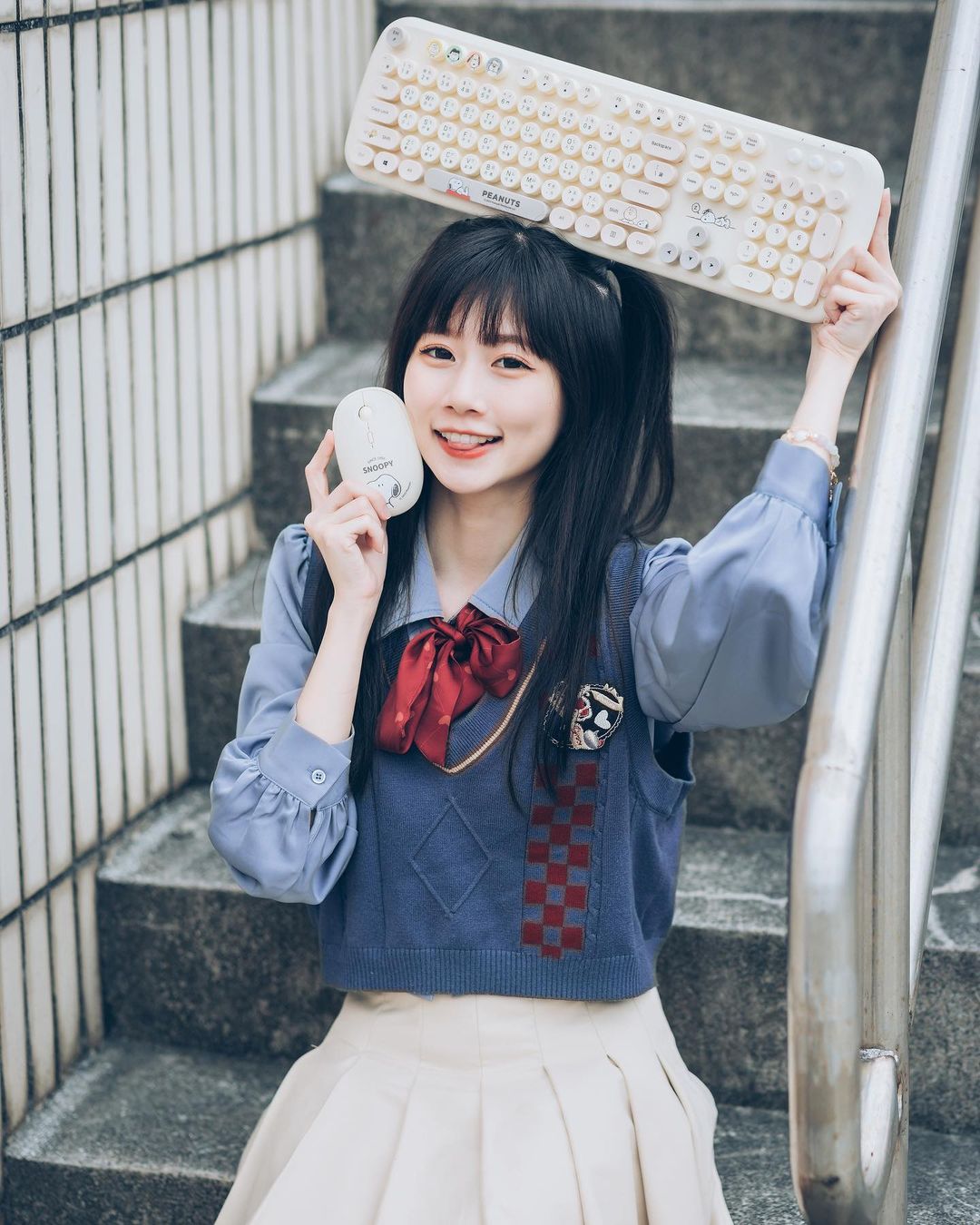 正妹老師「Dolly朵莉」氣質萌樣惹人憐愛-第1章-图片10