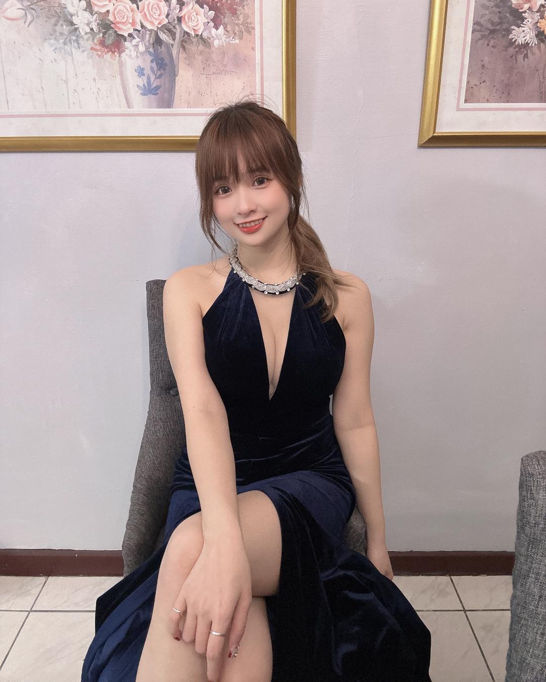 極品天菜「牛牛妹」肉感身材曲線性感指數破表-第1章-图片1