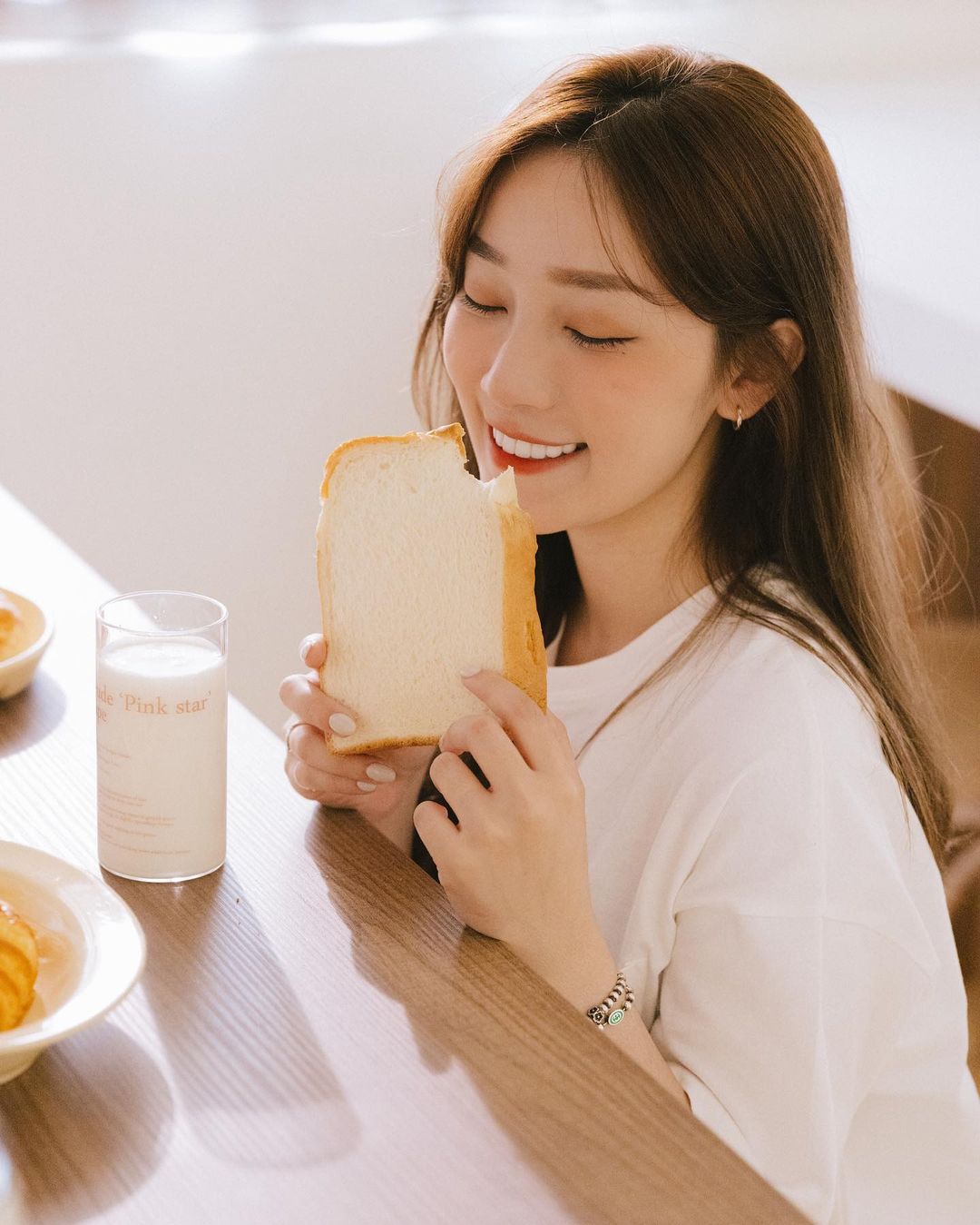 氣質美模「劉萱キリ」清純媚態引誘魅力太強-第1章-图片10